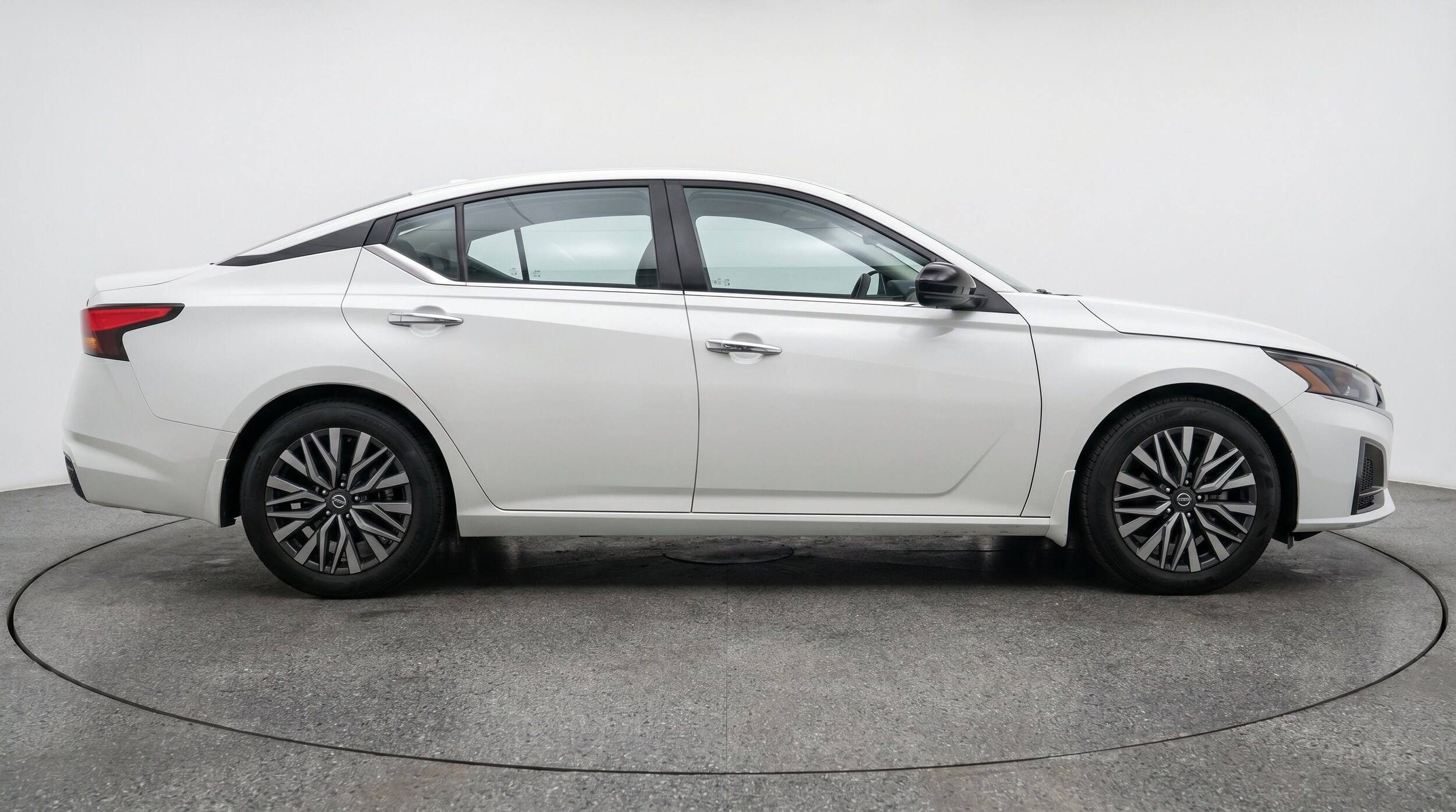 Thumbnail: 2025 Nissan Altima - 11