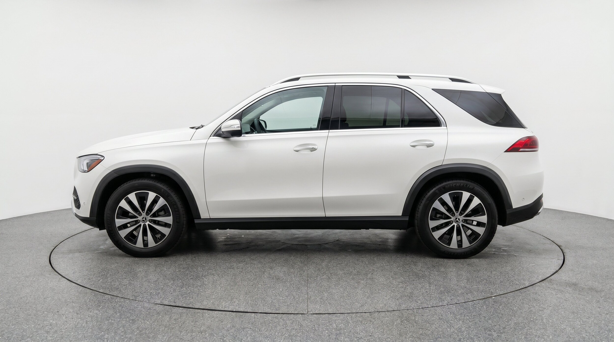 Thumbnail: 2026 Mercedes-Benz GLE - 5