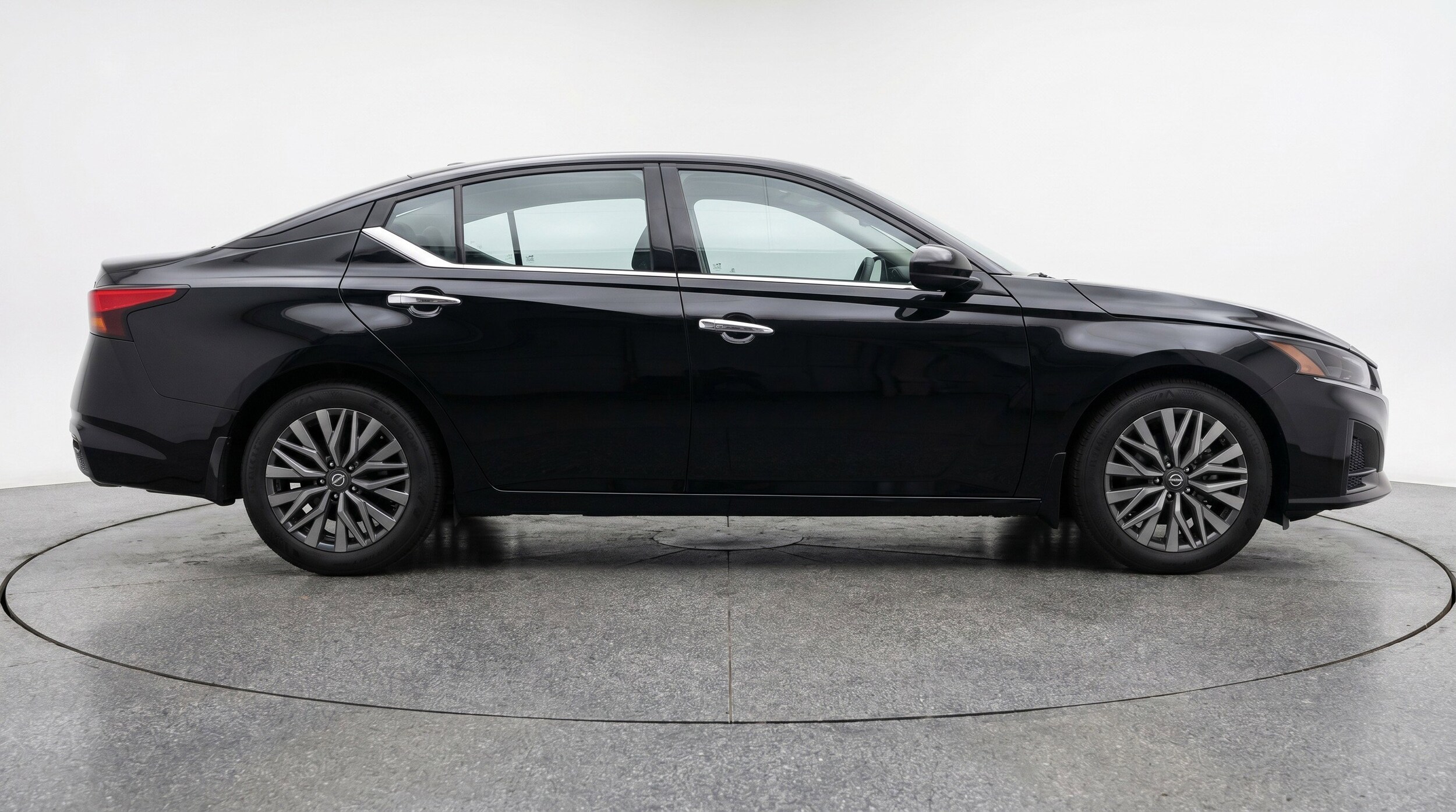 Thumbnail: 2025 Nissan Altima - 11