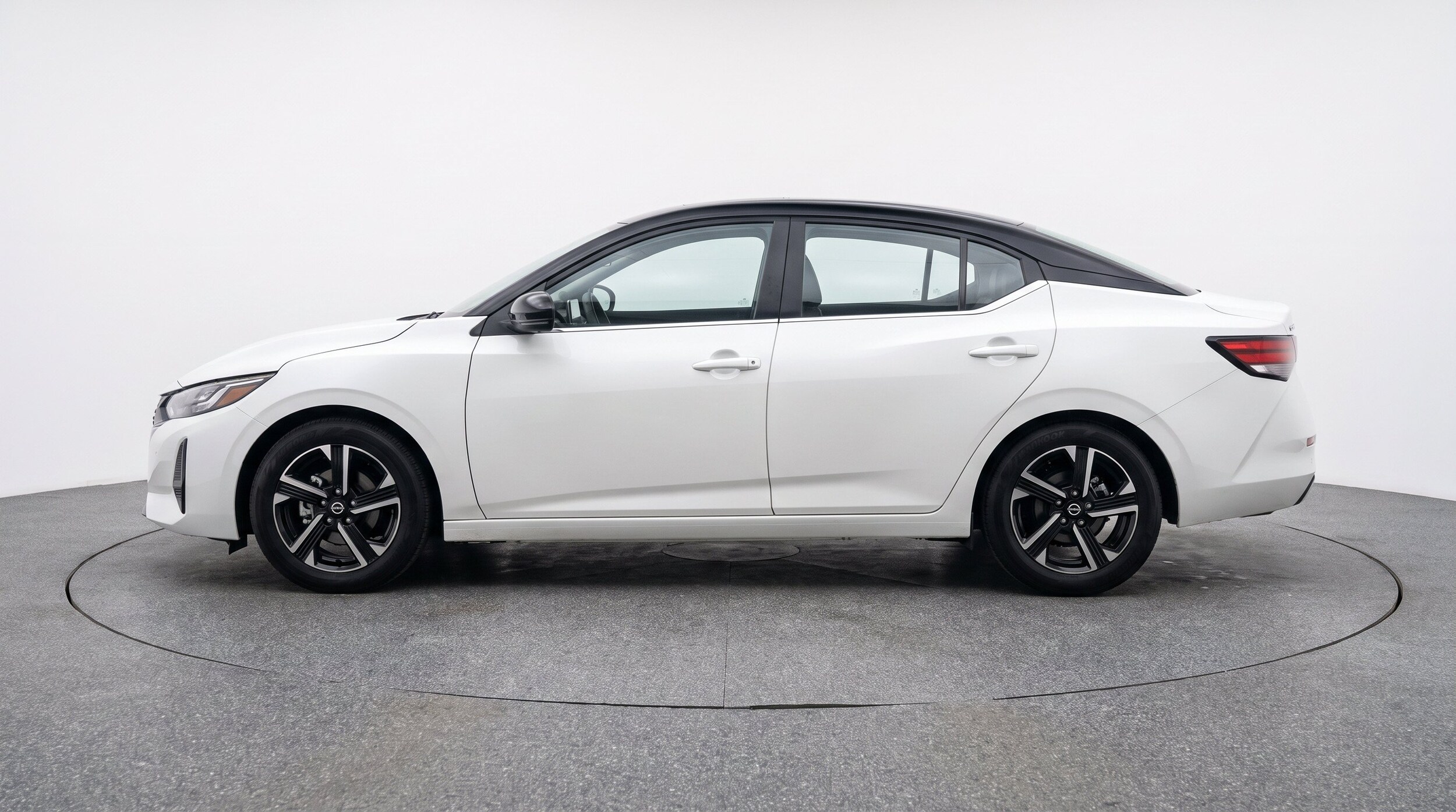 Thumbnail: 2025 Nissan Sentra - 5
