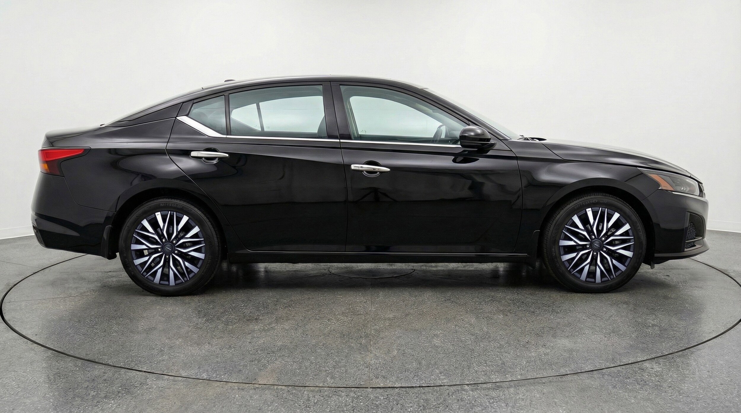 Thumbnail: 2025 Nissan Altima - 11