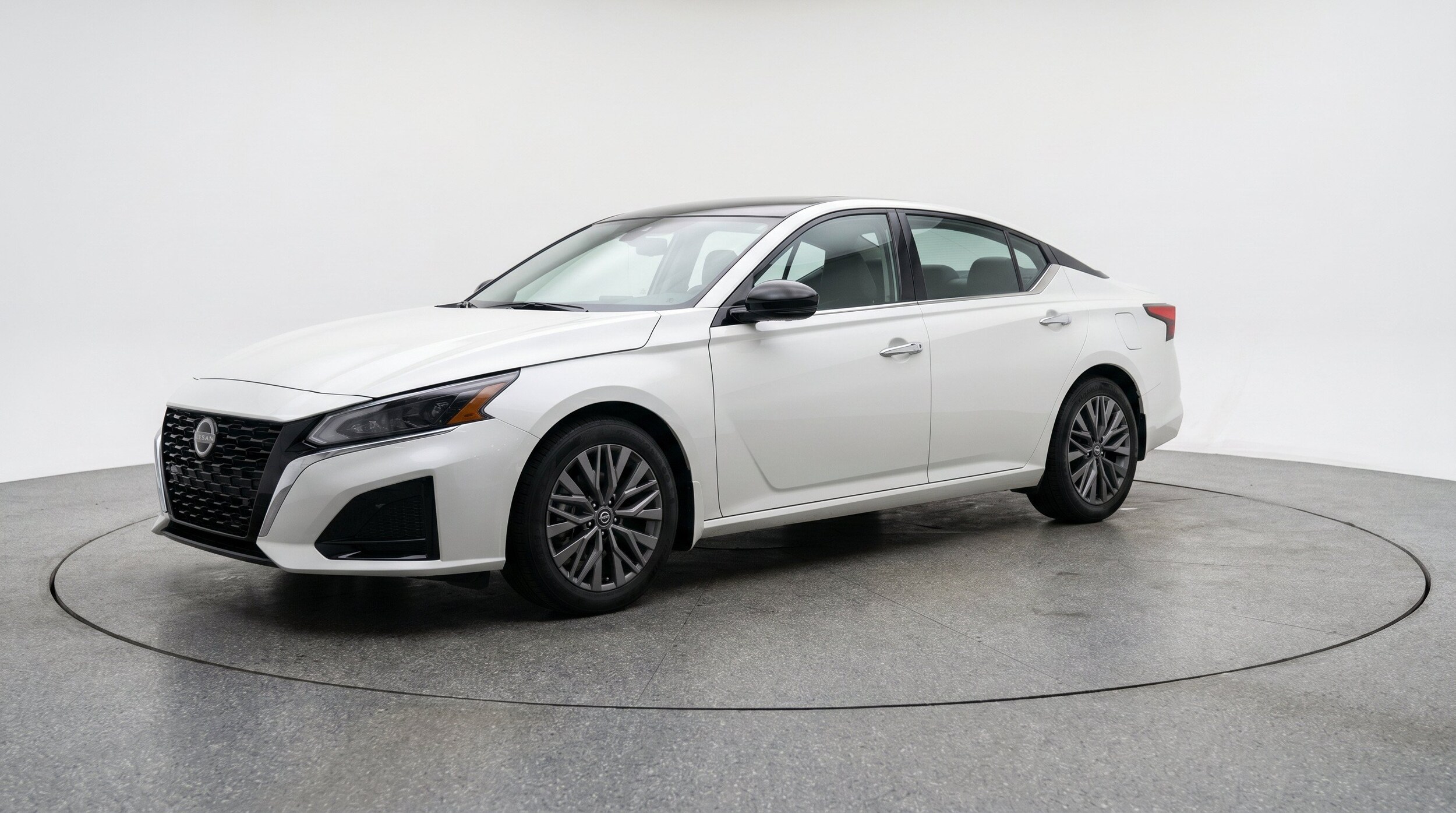 Thumbnail: 2025 Nissan Altima - 3
