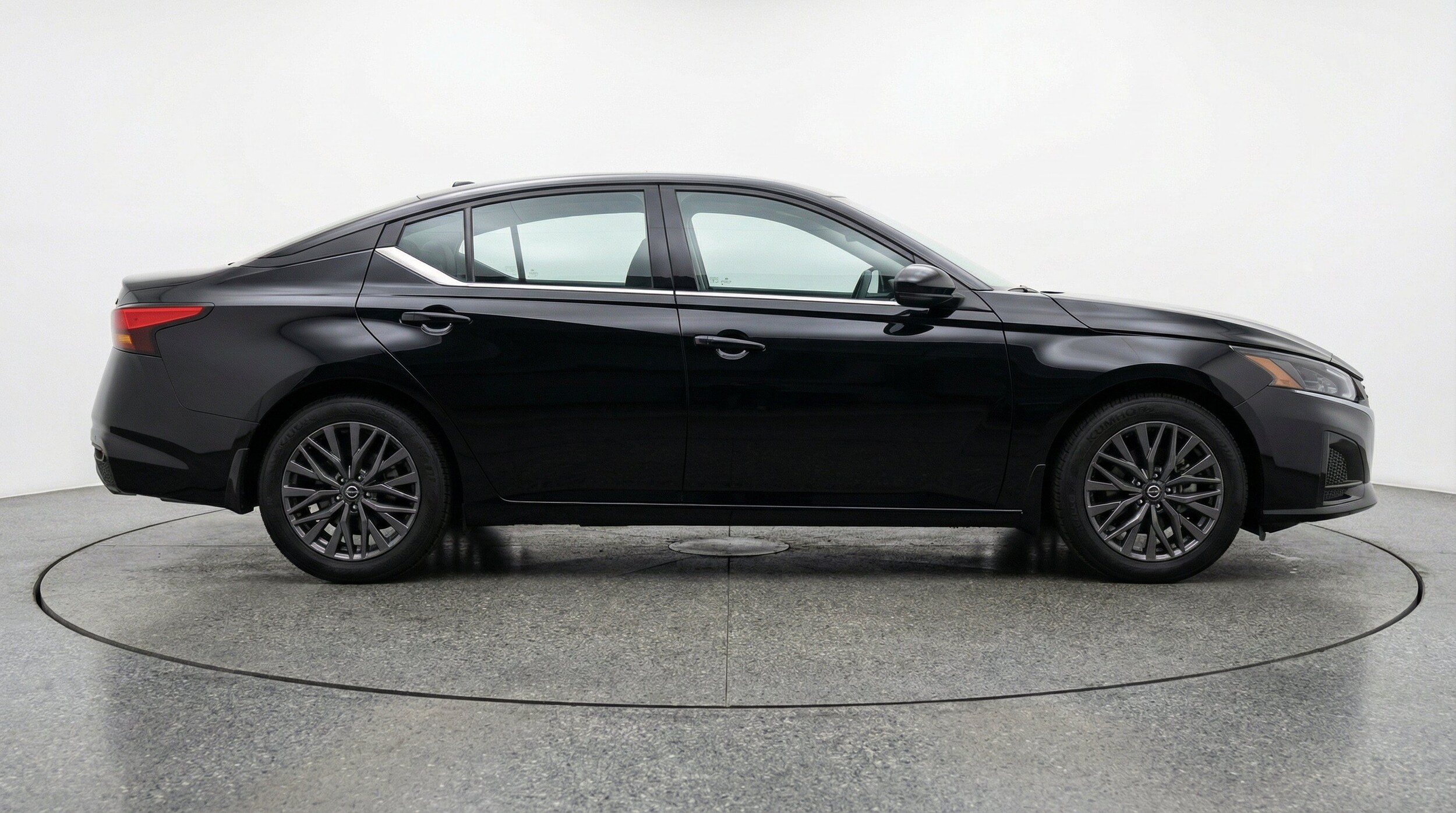 Thumbnail: 2025 Nissan Altima - 11
