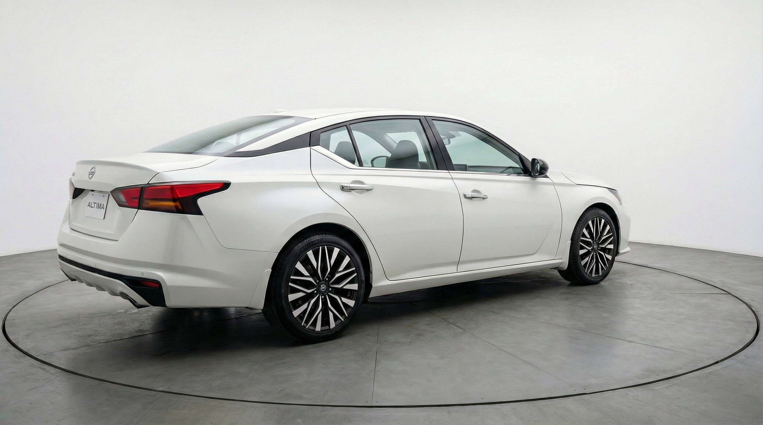 Thumbnail: 2025 Nissan Altima - 9