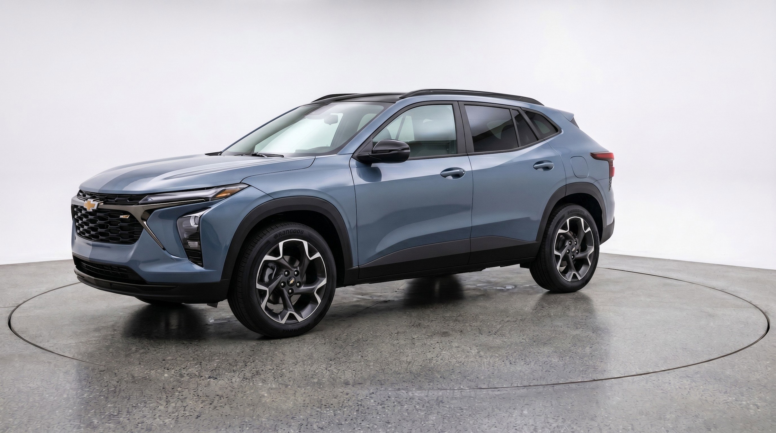 Thumbnail: 2025 Chevrolet Trax - 3