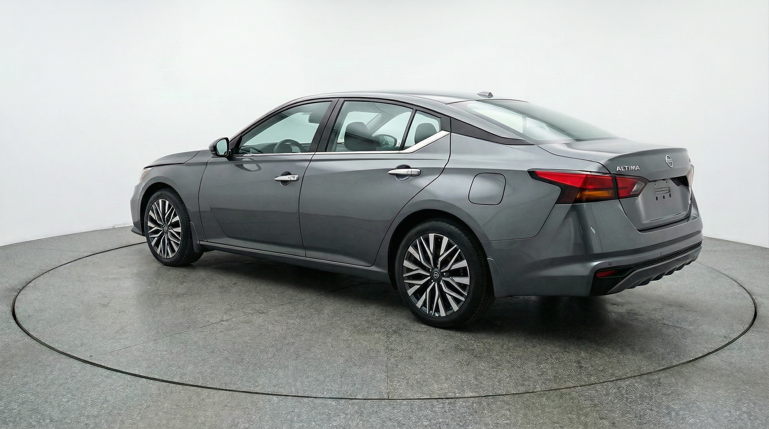 Thumbnail: 2025 Nissan Altima - 5