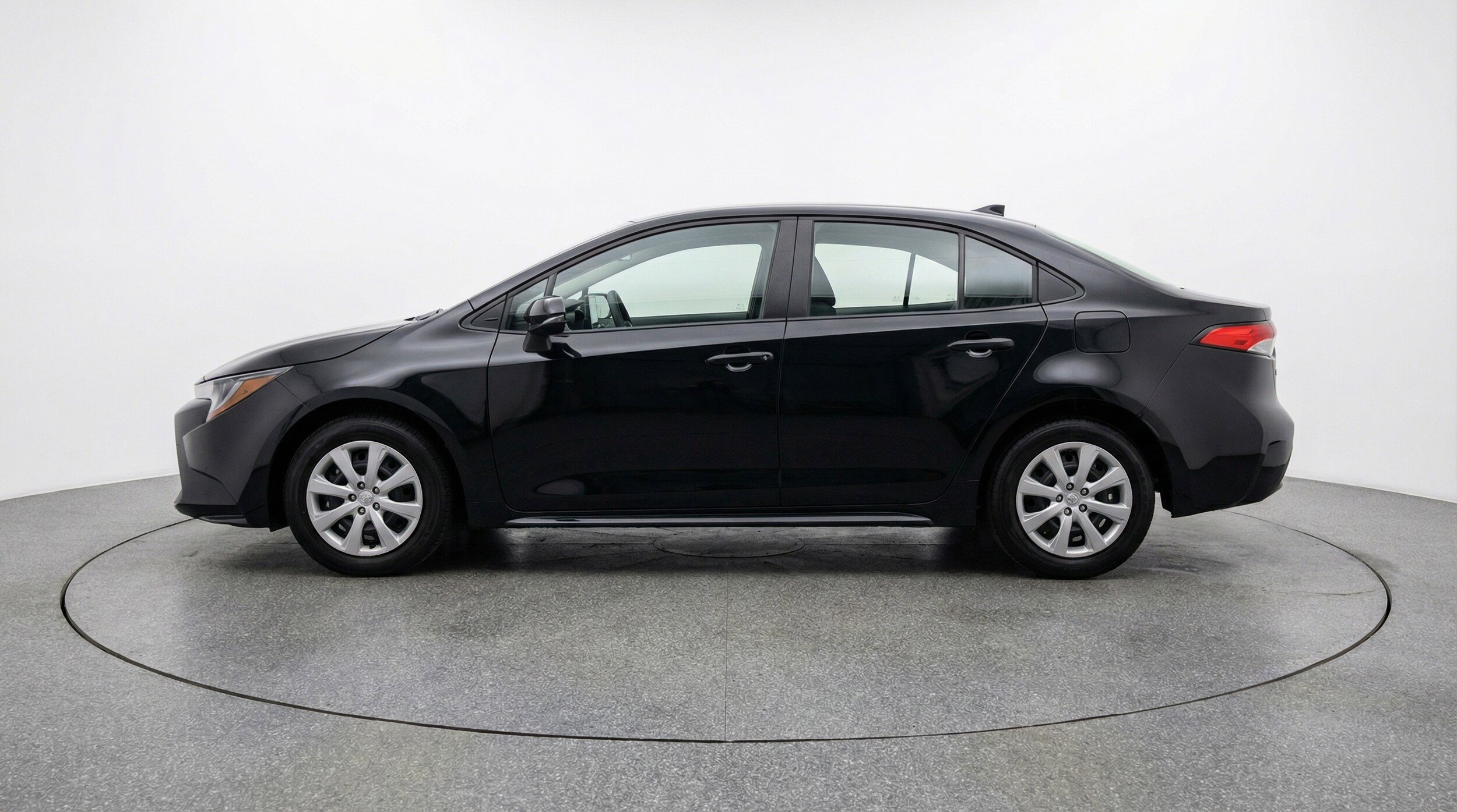 Thumbnail: 2025 Toyota Corolla - 5