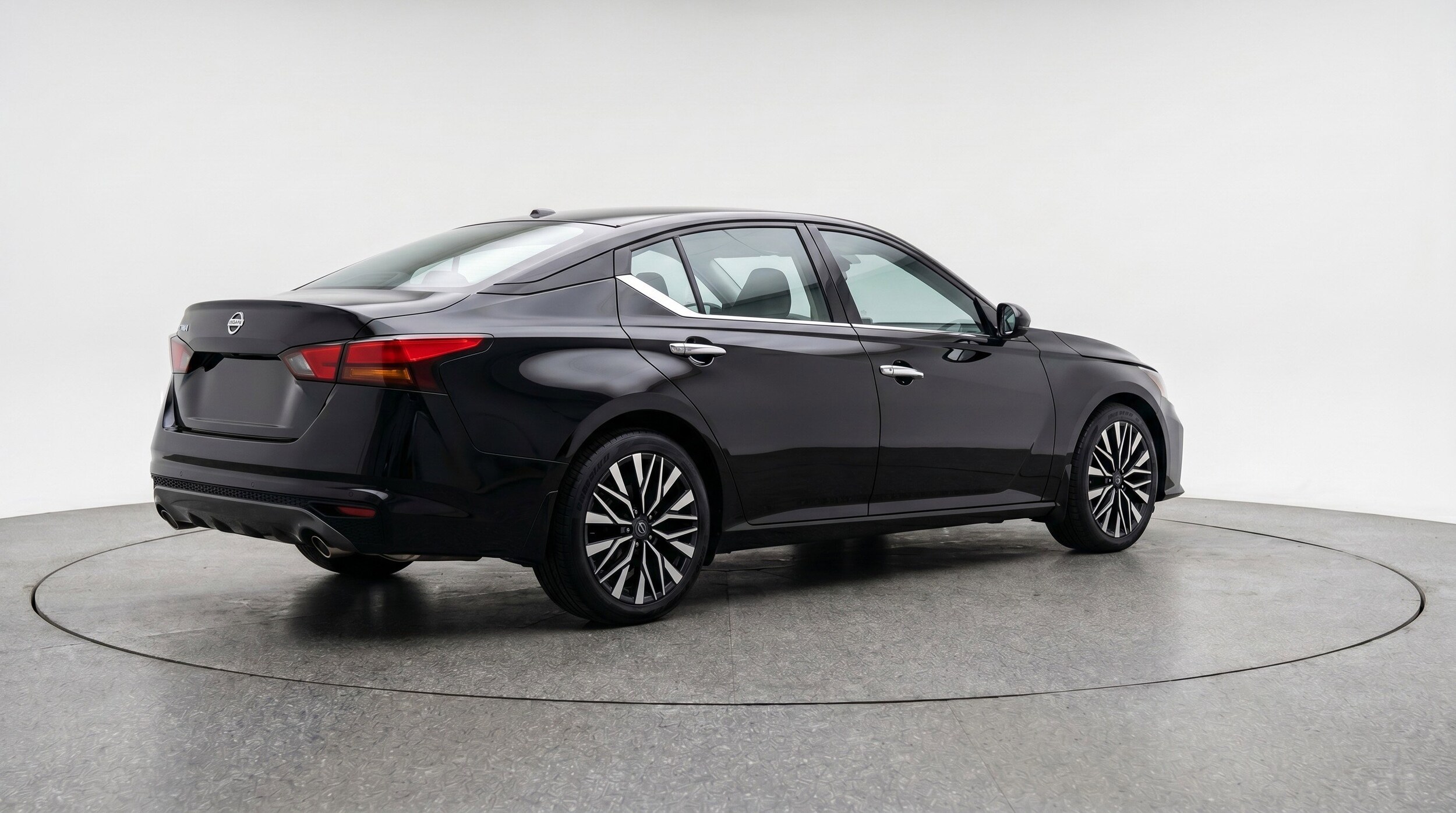 Thumbnail: 2025 Nissan Altima - 9