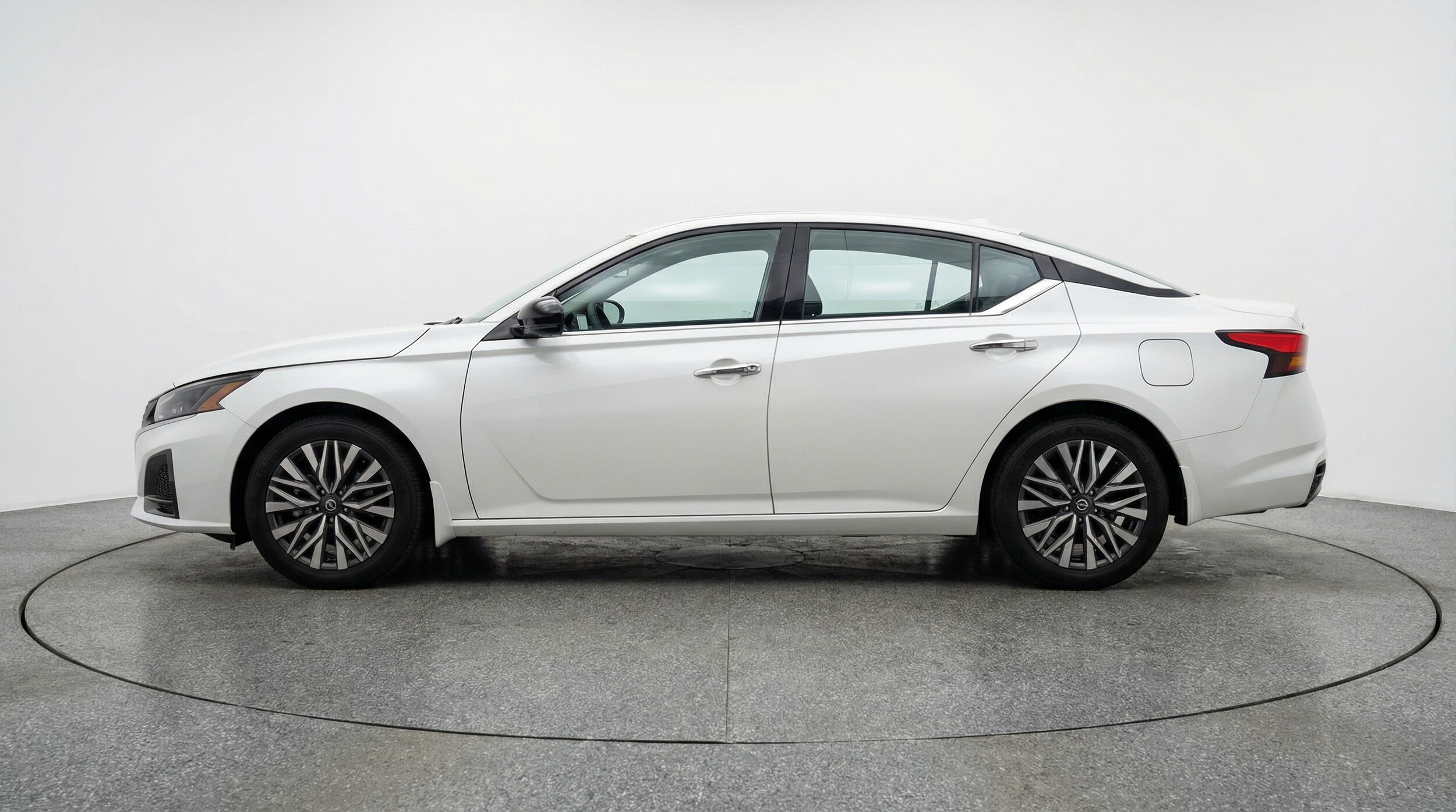 Thumbnail: 2025 Nissan Altima - 4