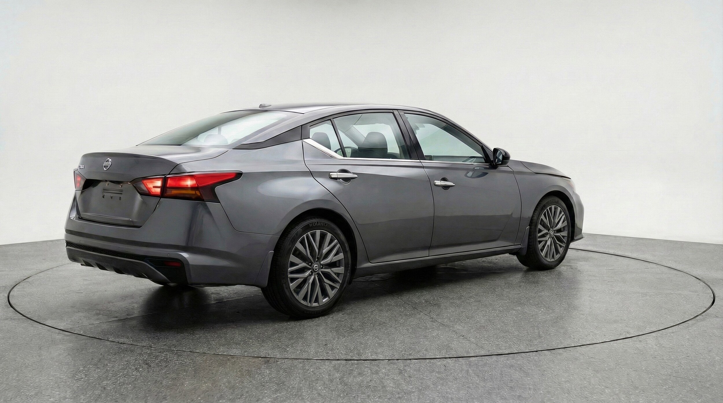 Thumbnail: 2025 Nissan Altima - 9