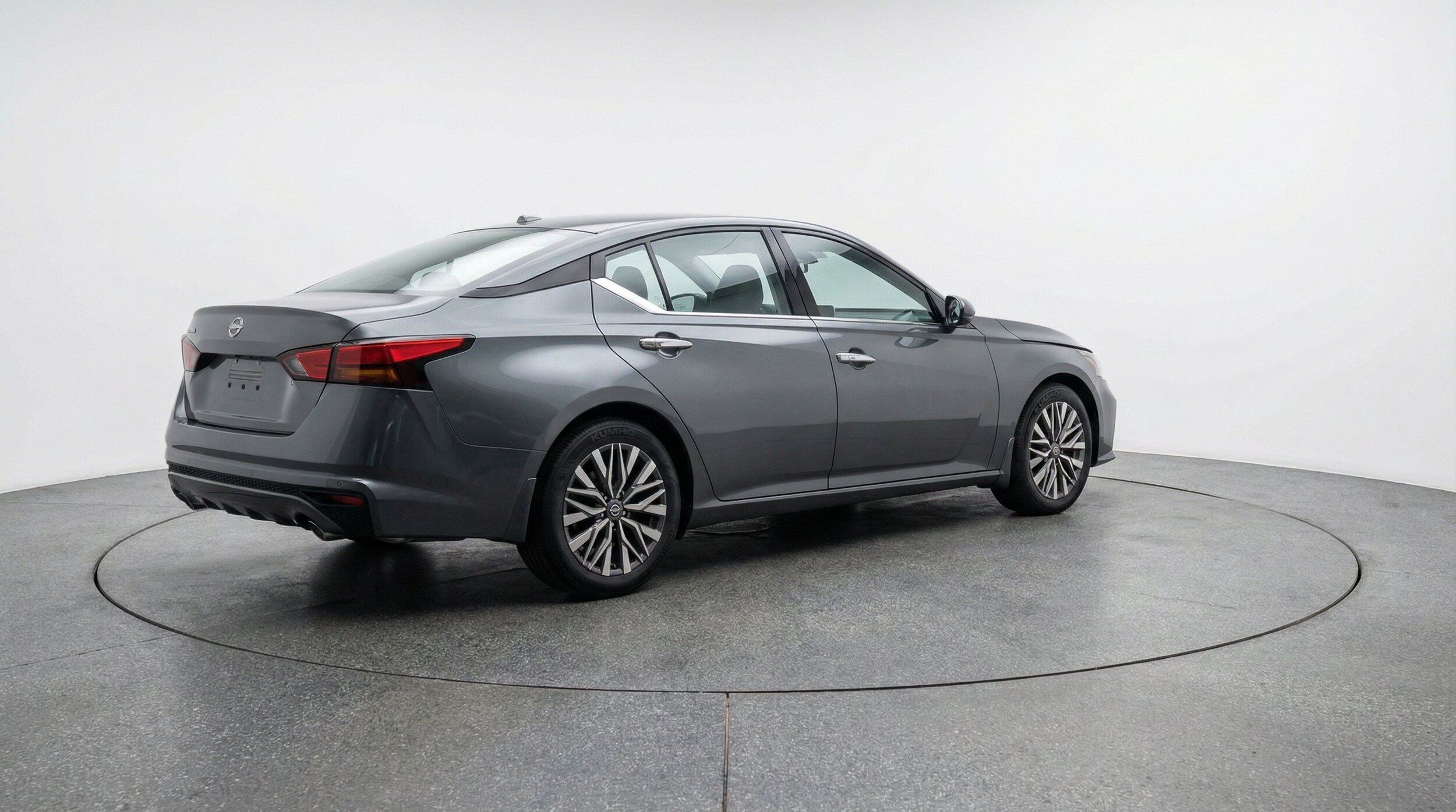 Thumbnail: 2025 Nissan Altima - 9