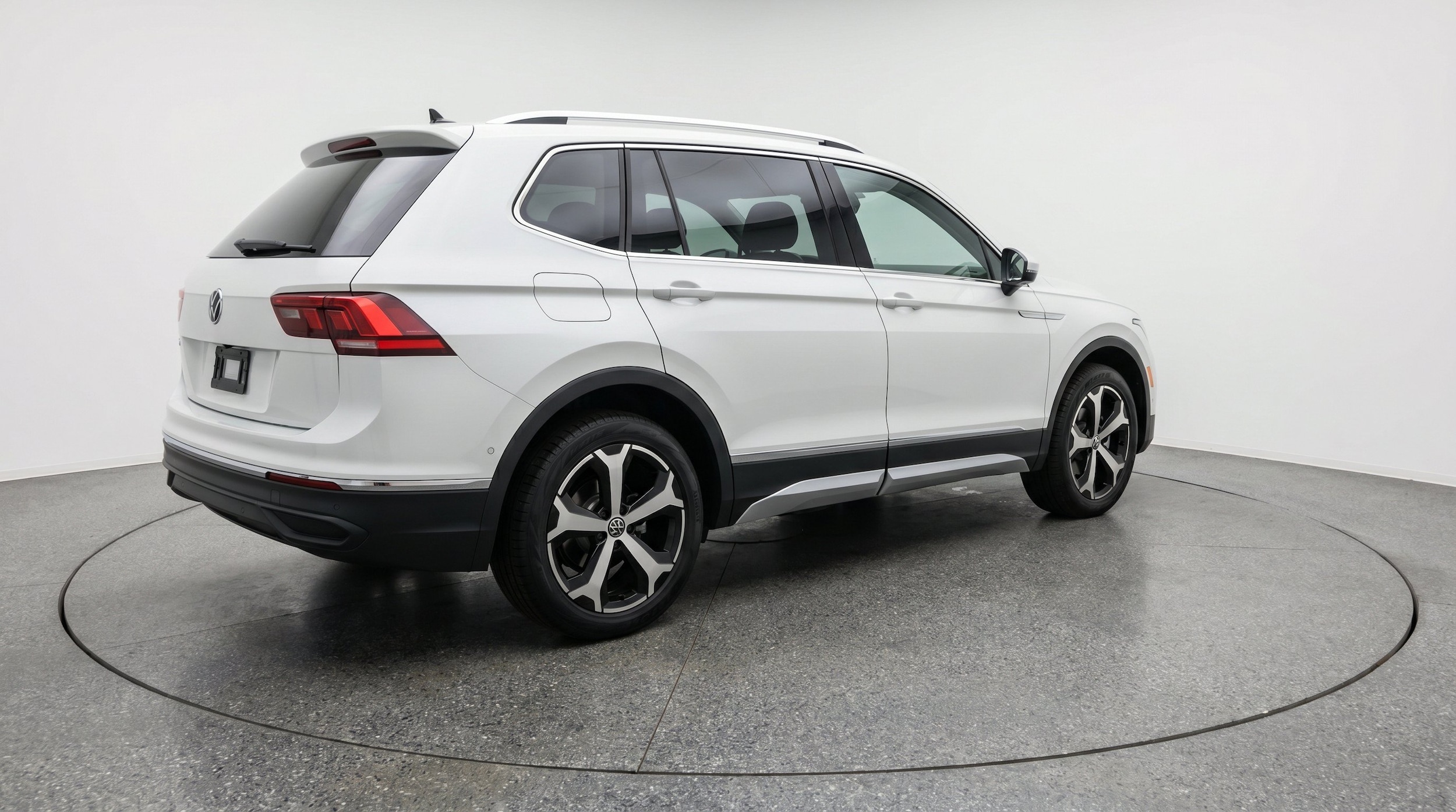 Thumbnail: 2026 Volkswagen Tiguan - 9