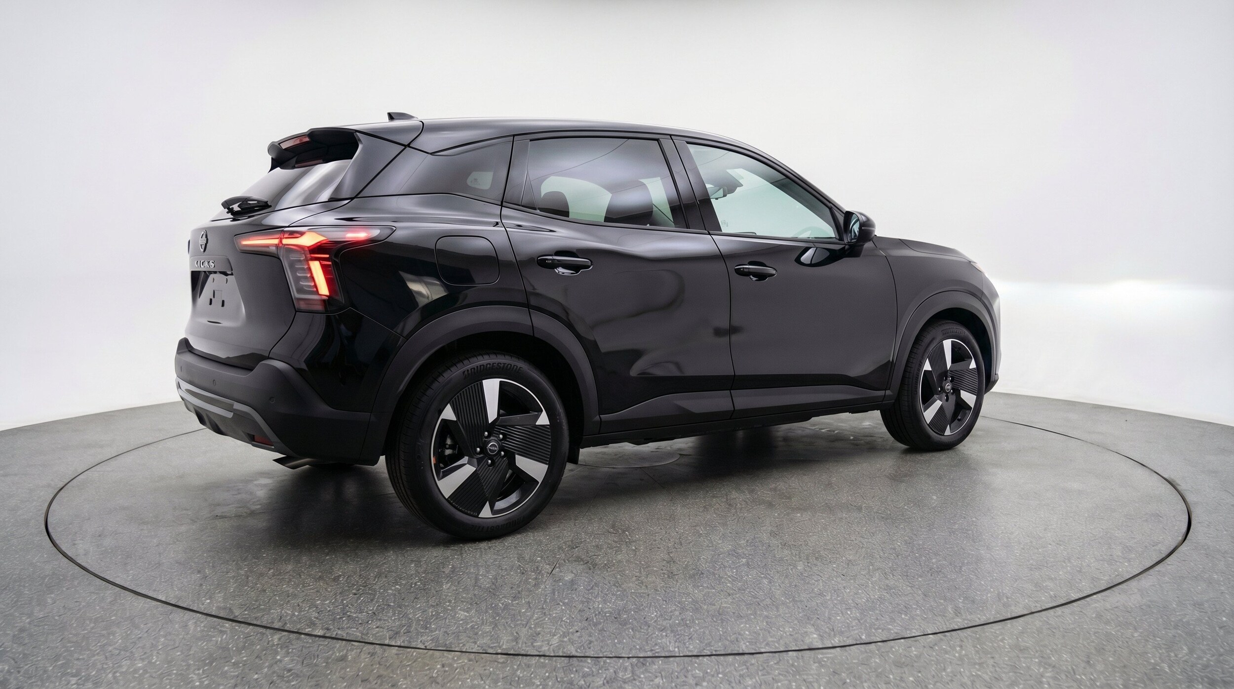 Thumbnail: 2026 Nissan Kicks - 9