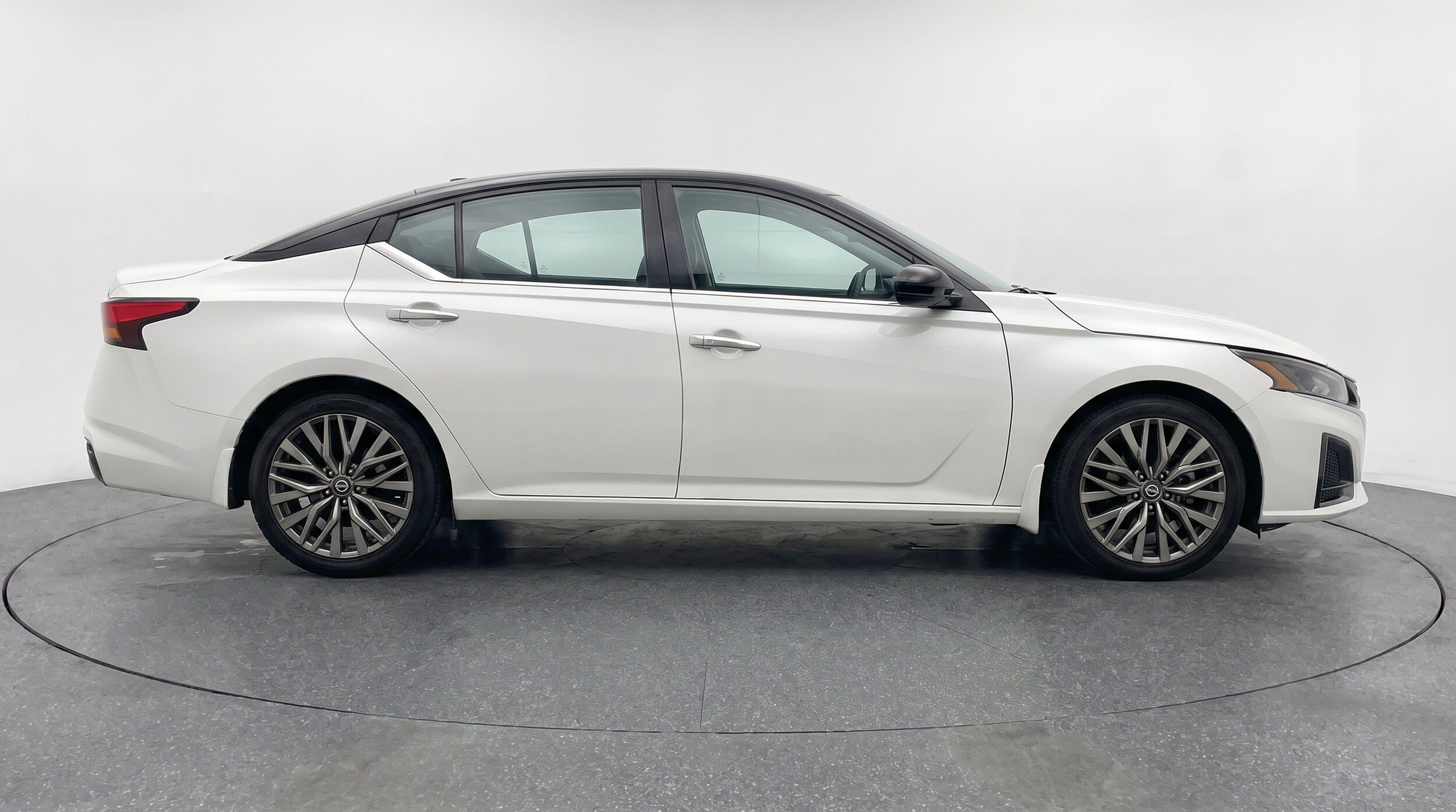 Thumbnail: 2025 Nissan Altima - 11