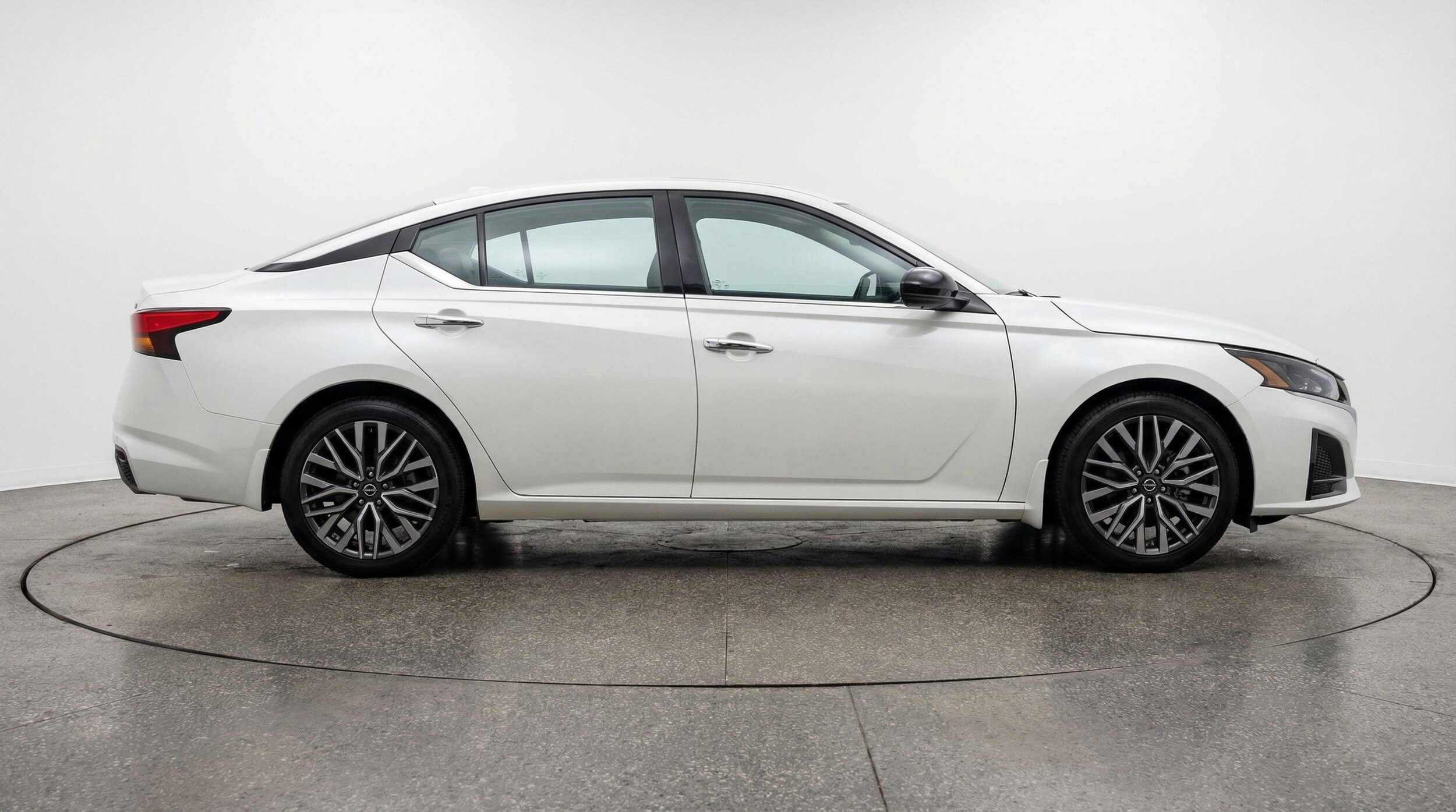 Thumbnail: 2025 Nissan Altima - 11