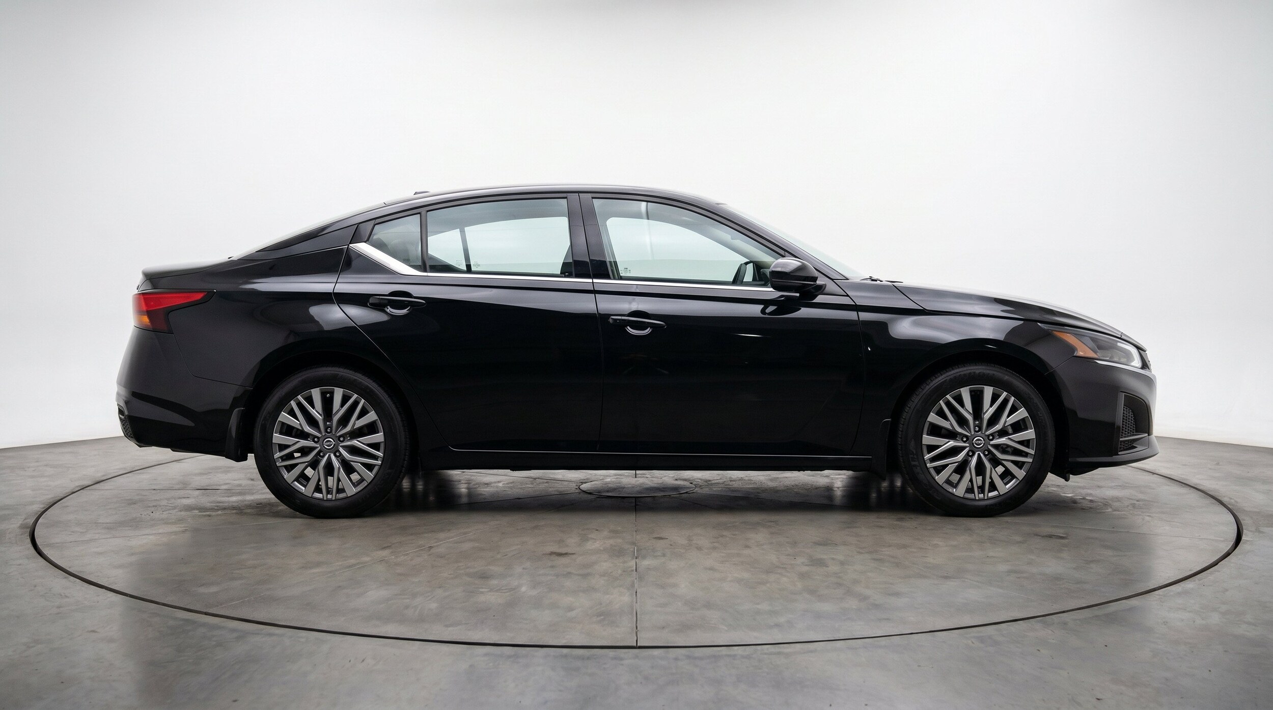 Thumbnail: 2025 Nissan Altima - 11