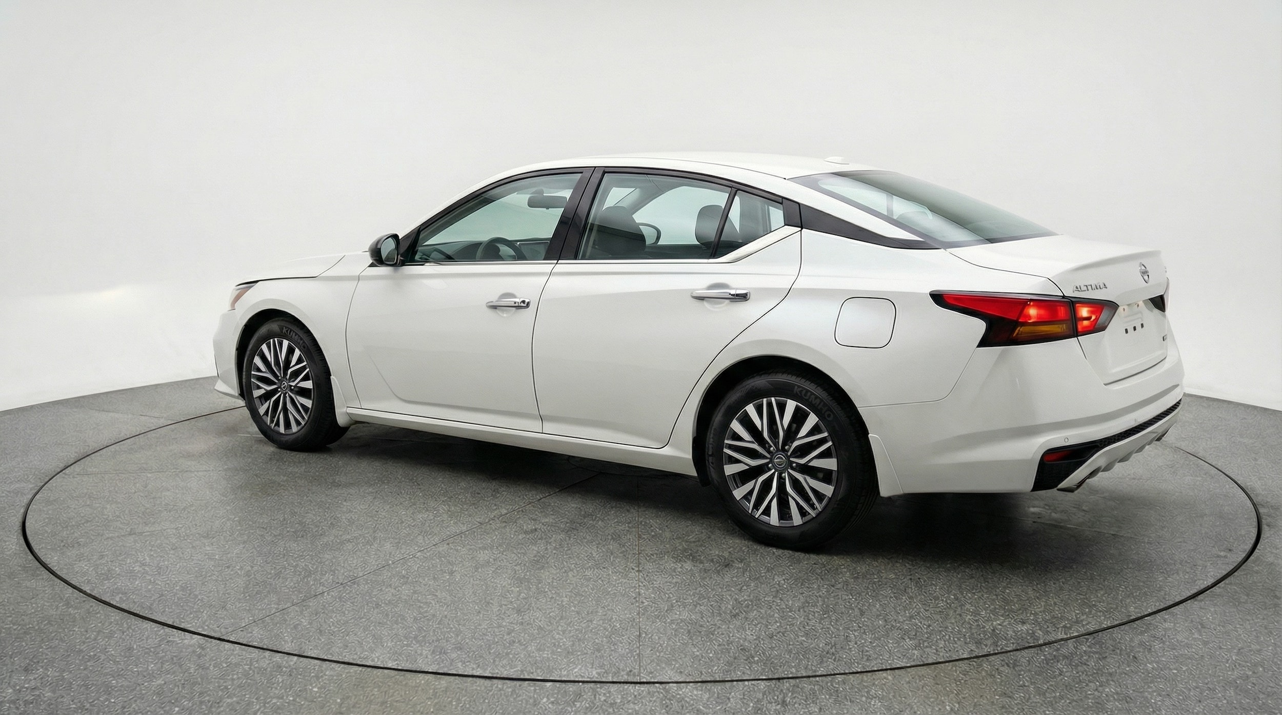 Thumbnail: 2025 Nissan Altima - 5