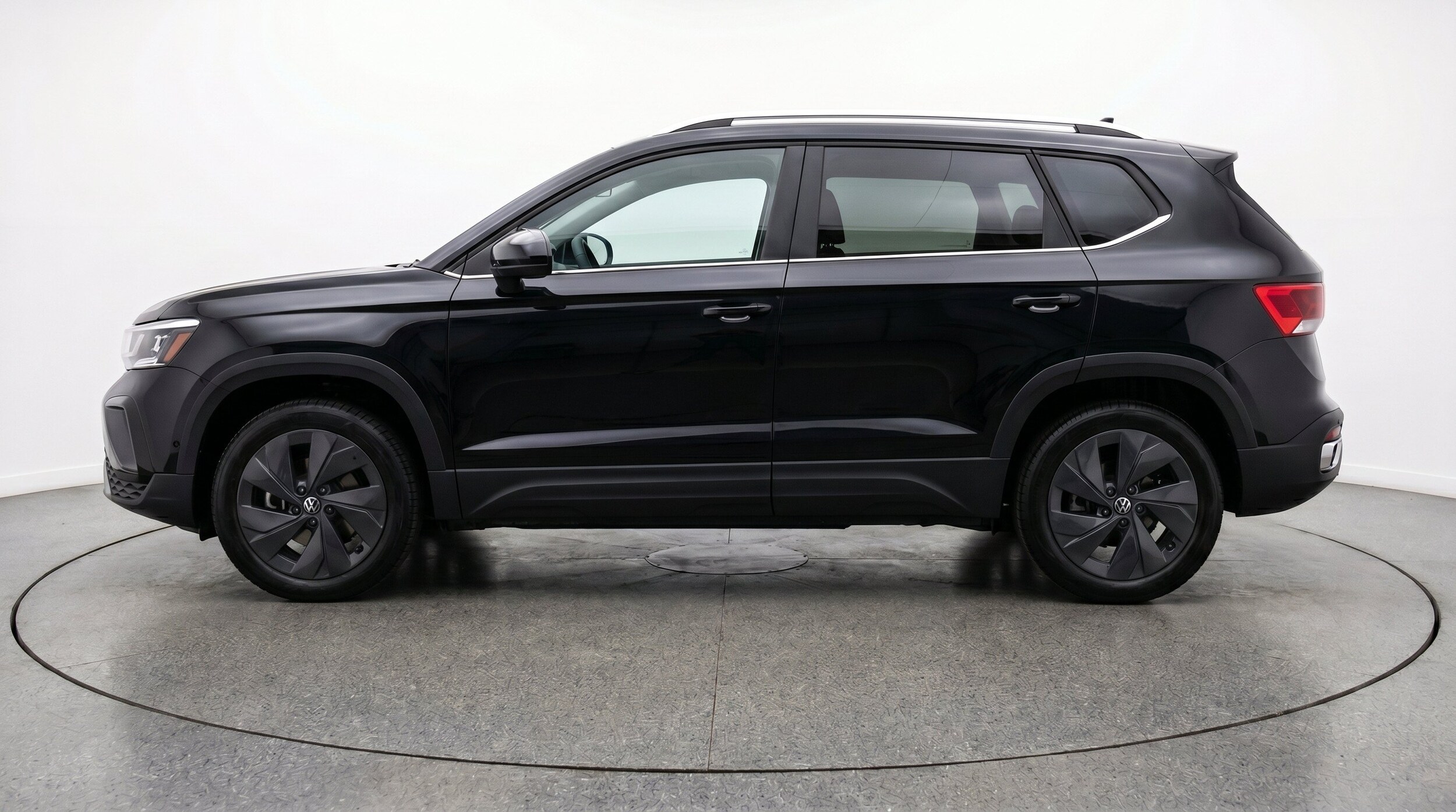 Thumbnail: 2026 Volkswagen Taos - 5