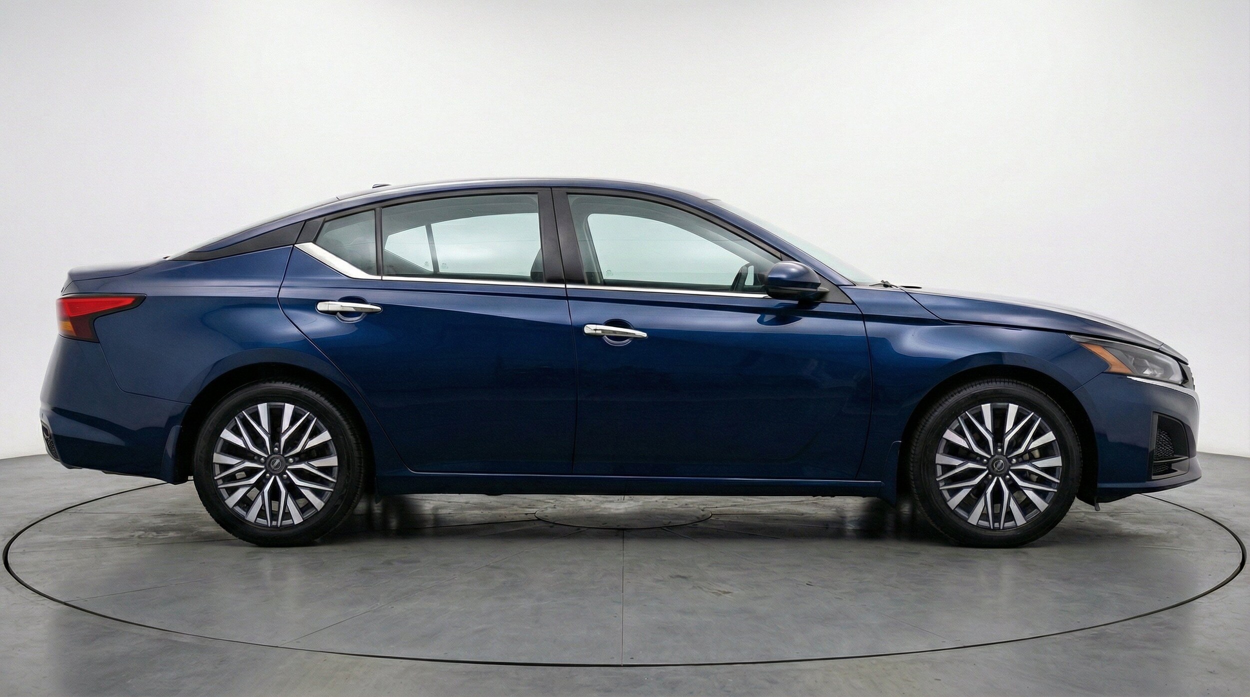 Thumbnail: 2025 Nissan Altima - 10