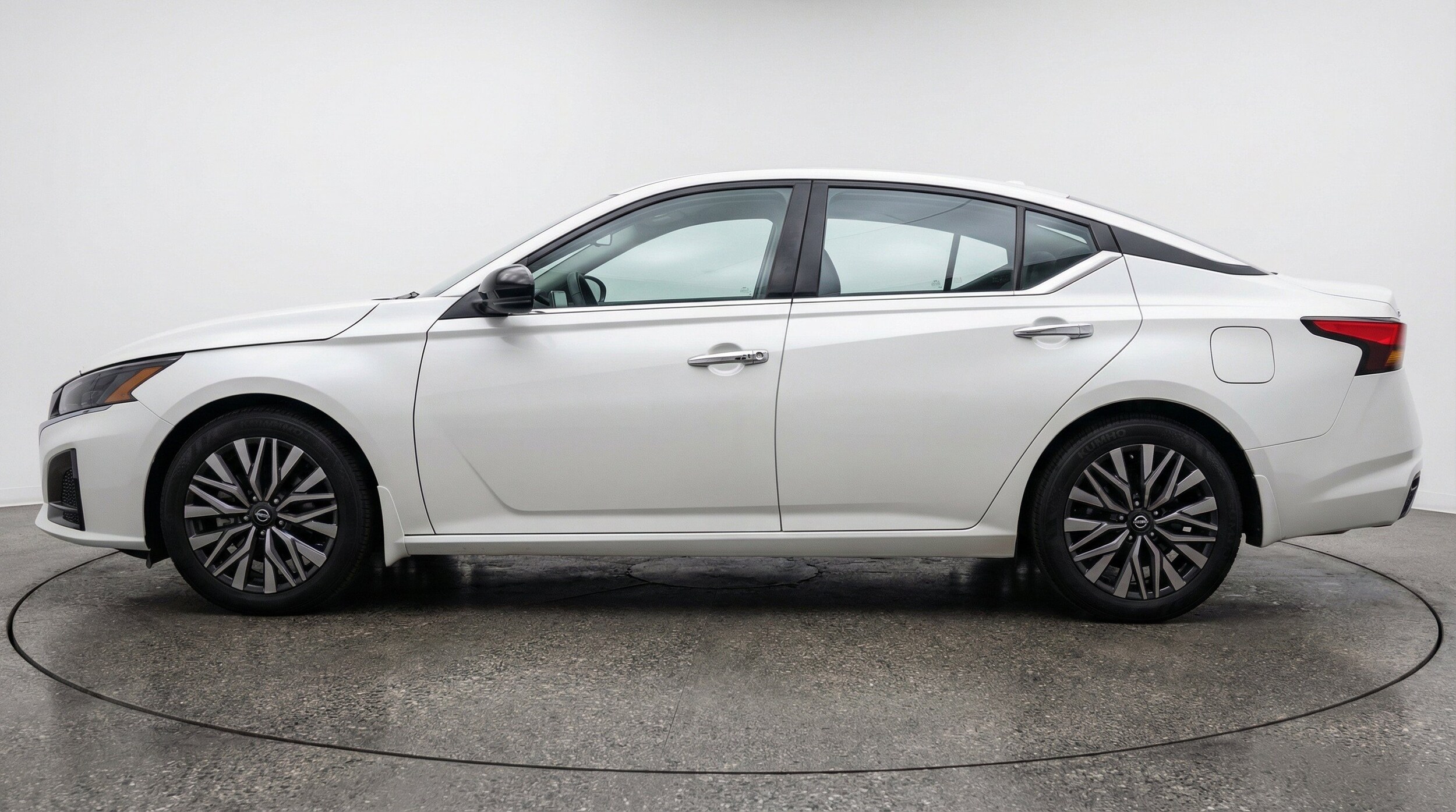 Thumbnail: 2025 Nissan Altima - 5