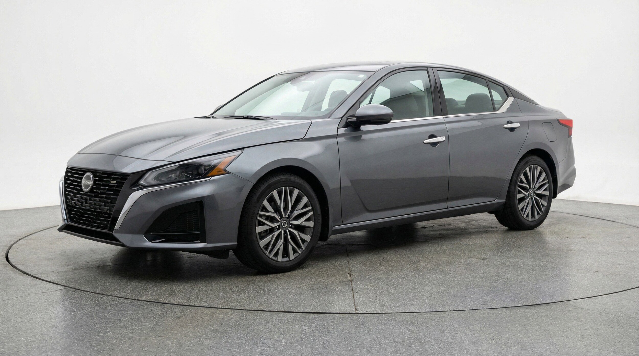 Thumbnail: 2025 Nissan Altima - 3