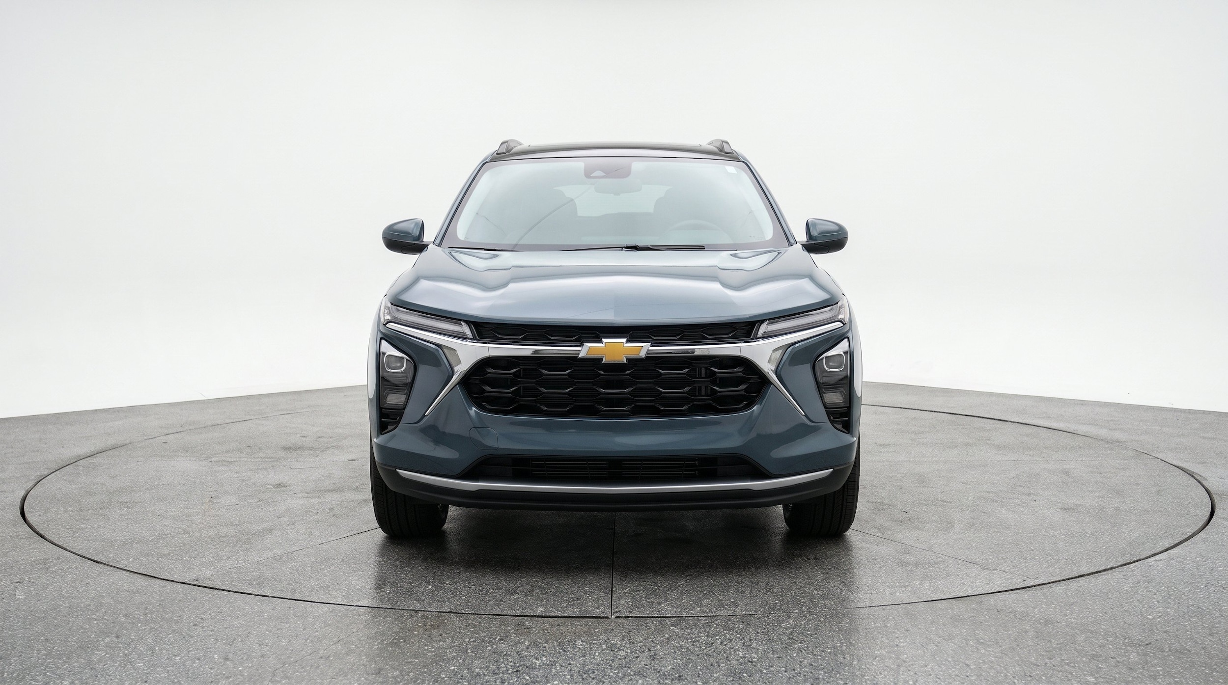 Thumbnail: 2025 Chevrolet Trax - 2