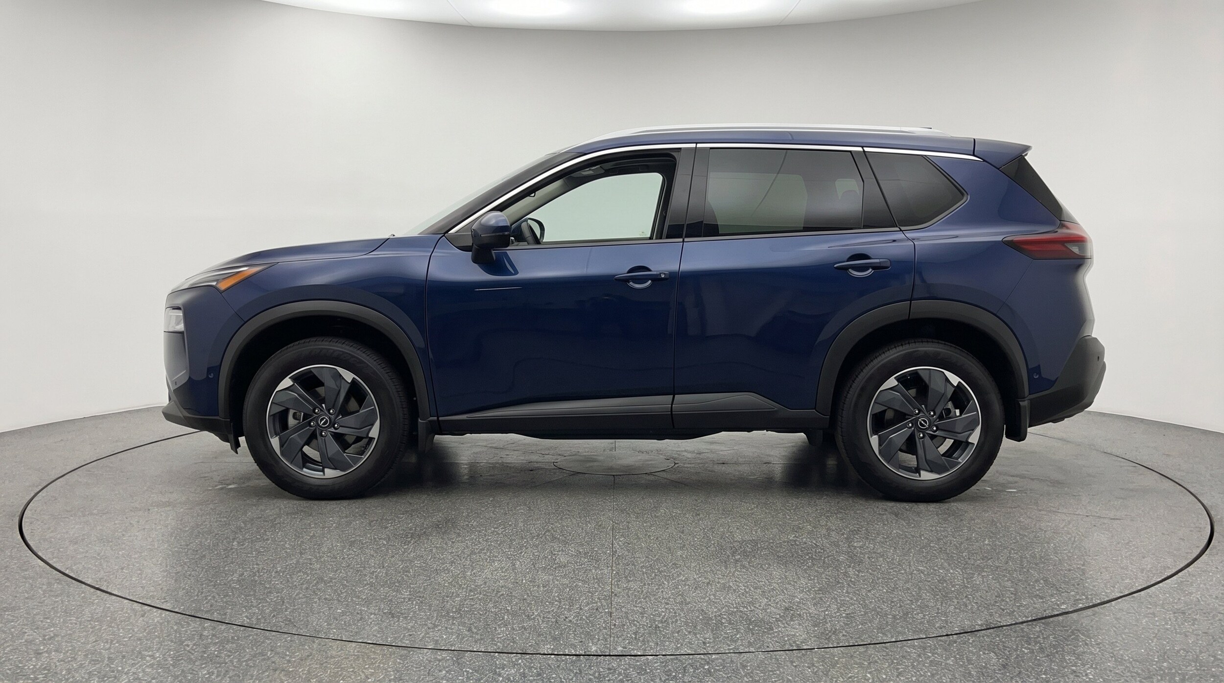Thumbnail: 2025 Nissan Rogue - 5