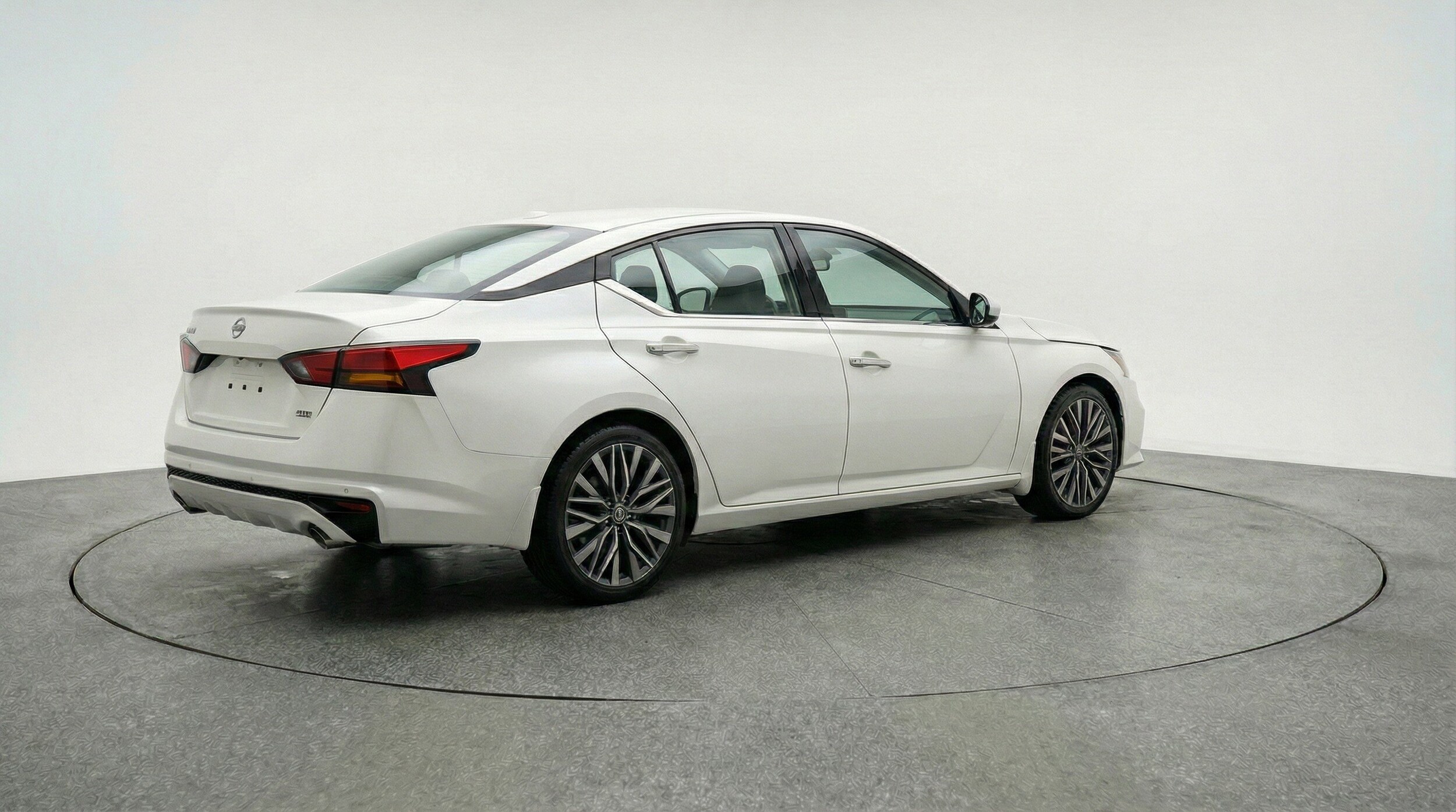 Thumbnail: 2025 Nissan Altima - 9