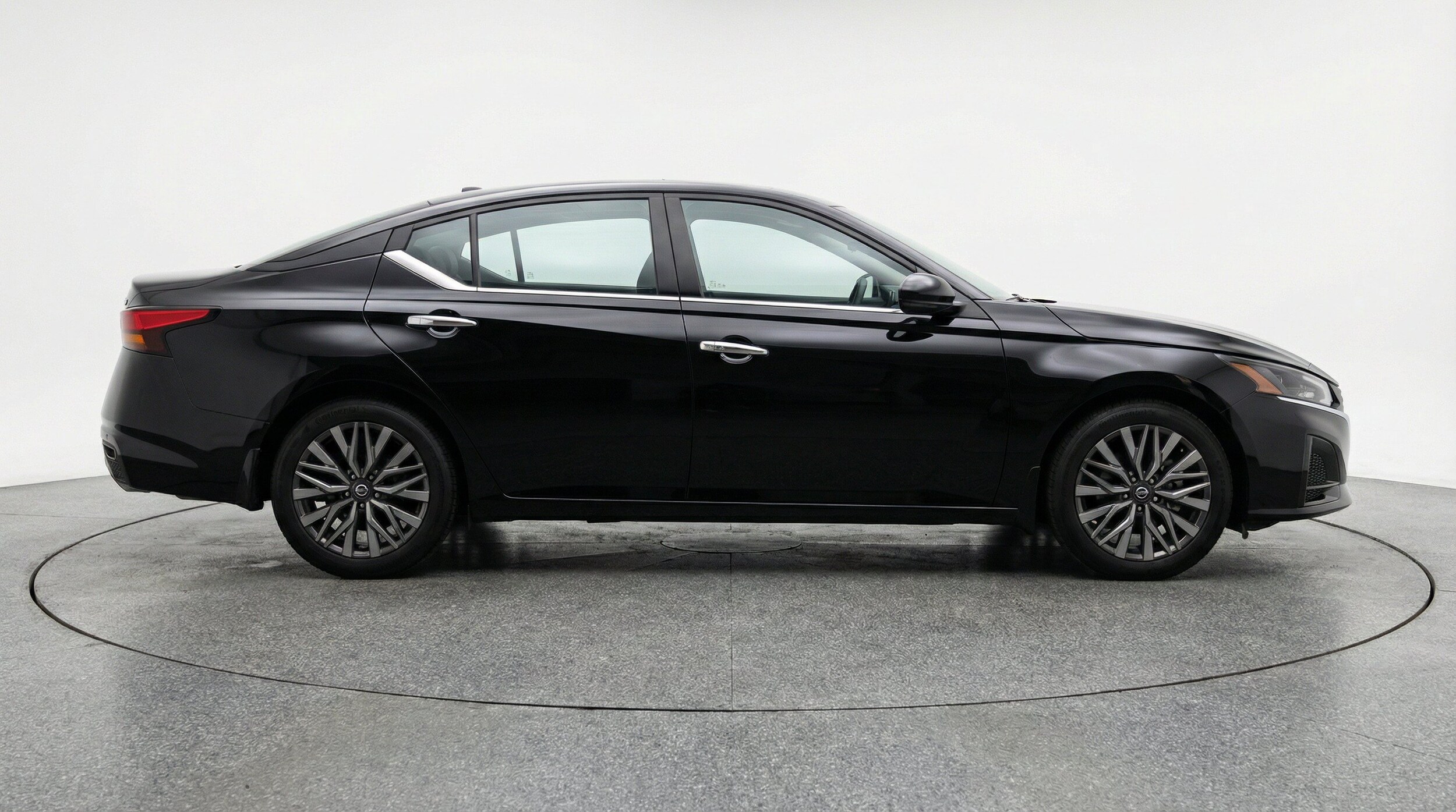 Thumbnail: 2025 Nissan Altima - 11
