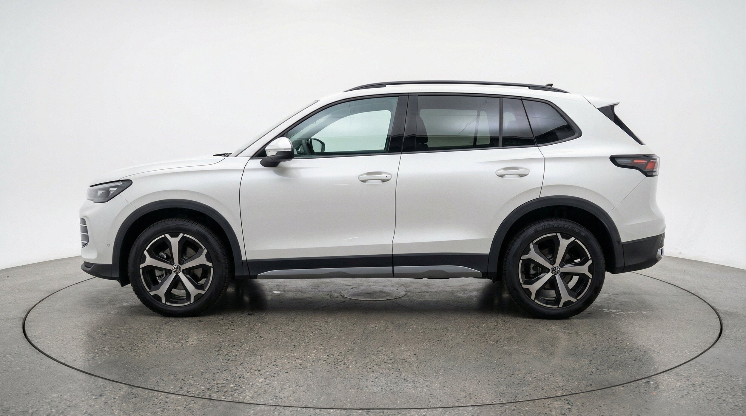 Thumbnail: 2026 Volkswagen Tiguan - 5