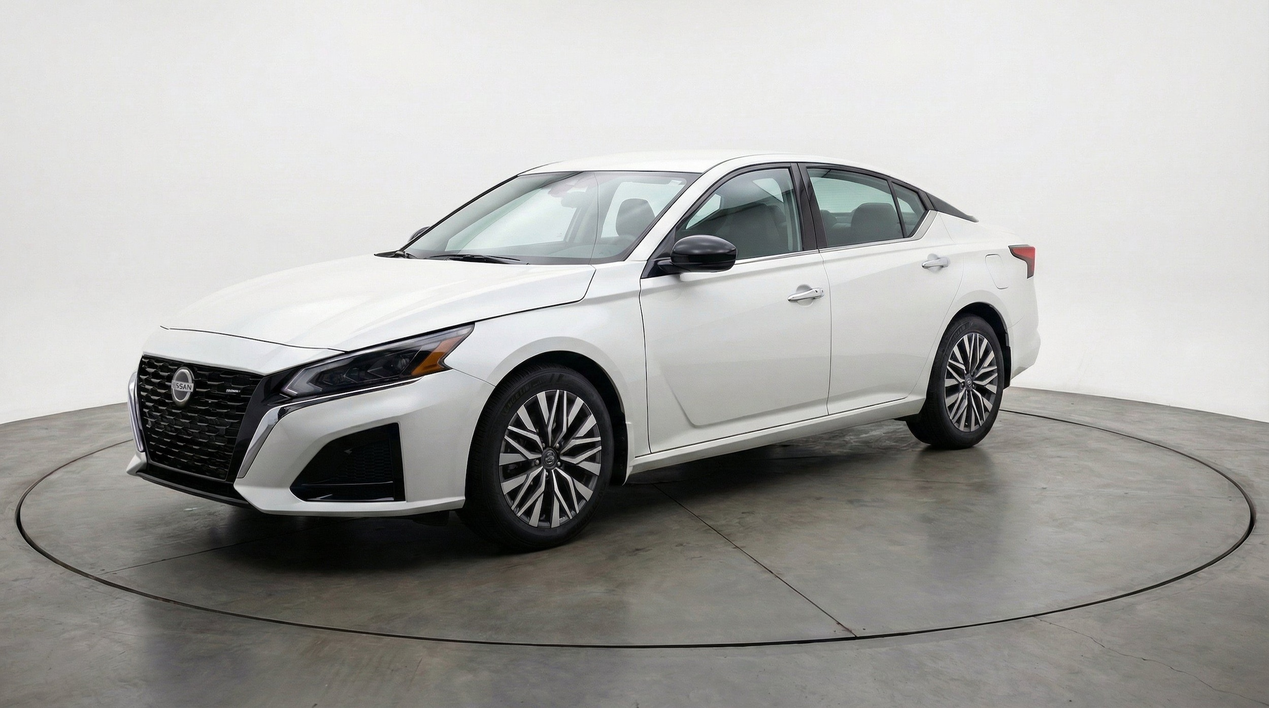 Thumbnail: 2025 Nissan Altima - 3
