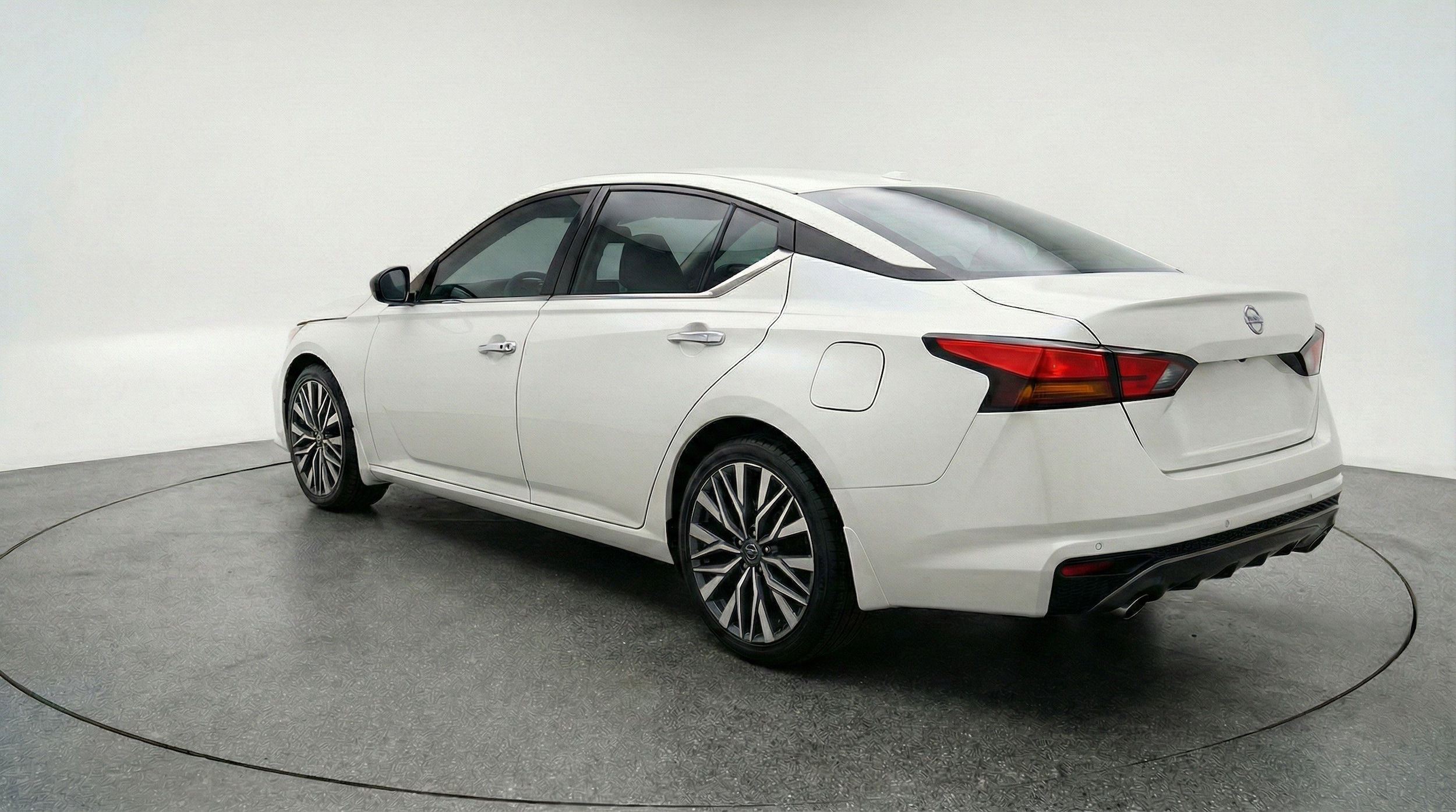 Thumbnail: 2025 Nissan Altima - 6