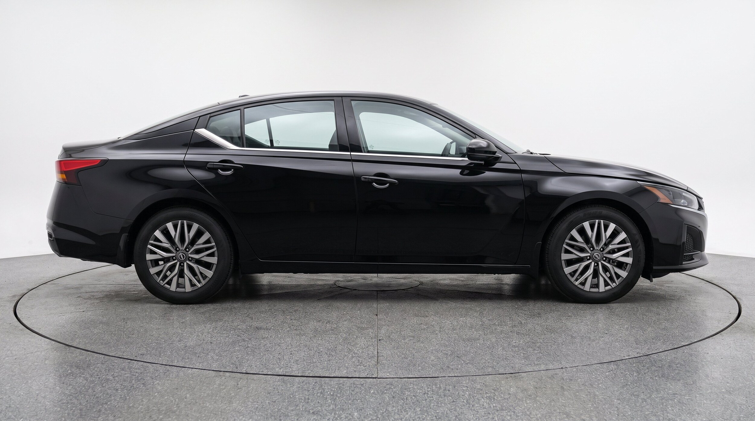 Thumbnail: 2025 Nissan Altima - 11