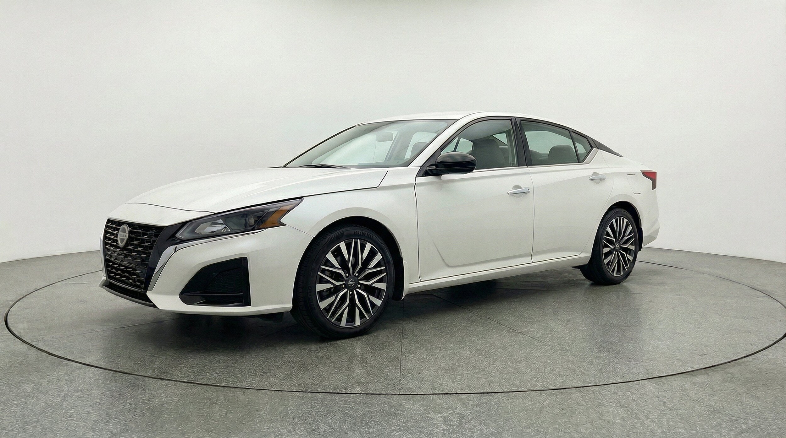 Thumbnail: 2025 Nissan Altima - 3