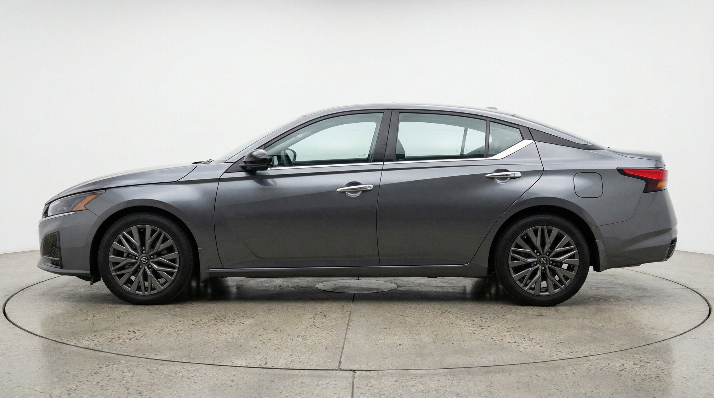 Thumbnail: 2025 Nissan Altima - 5
