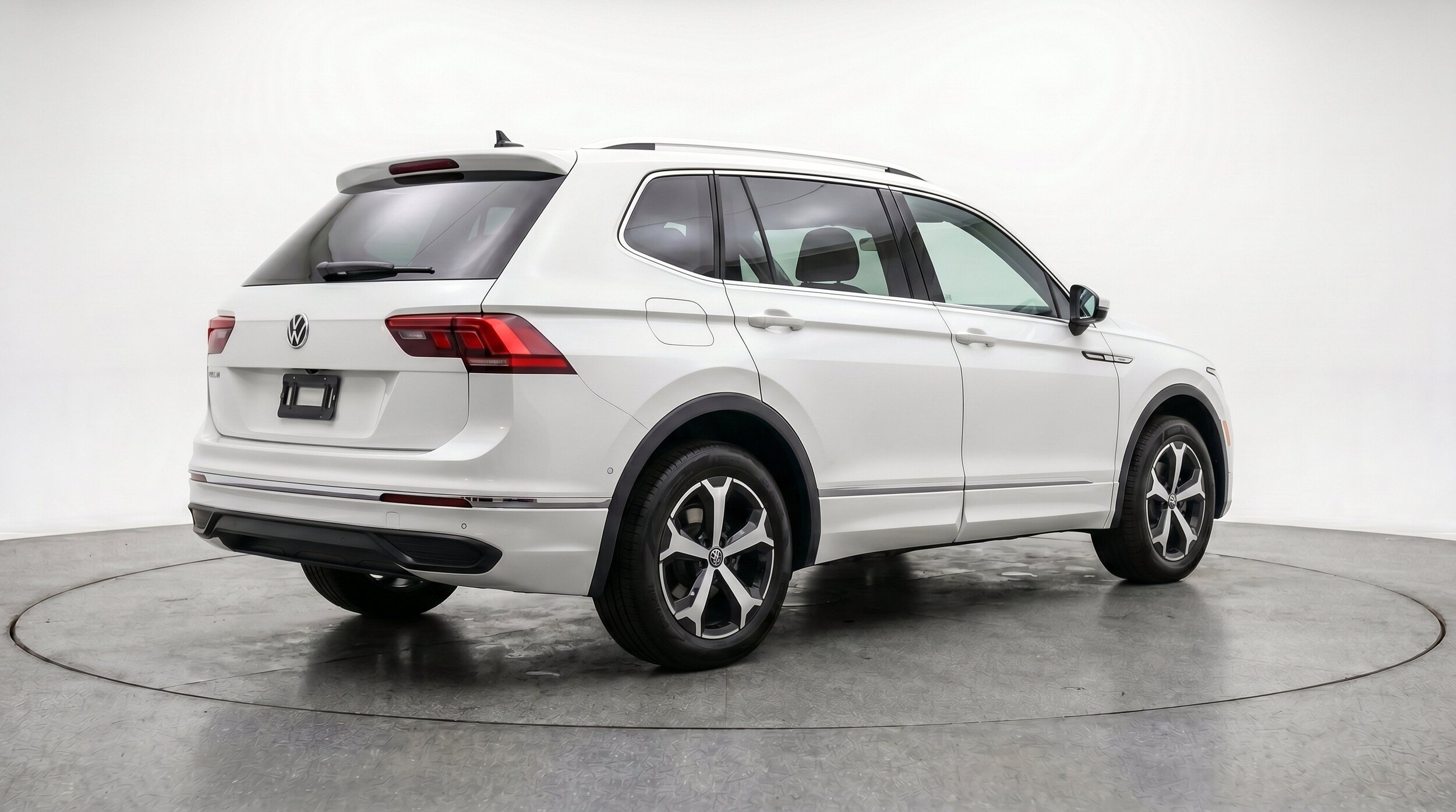 Thumbnail: 2026 Volkswagen Tiguan - 9