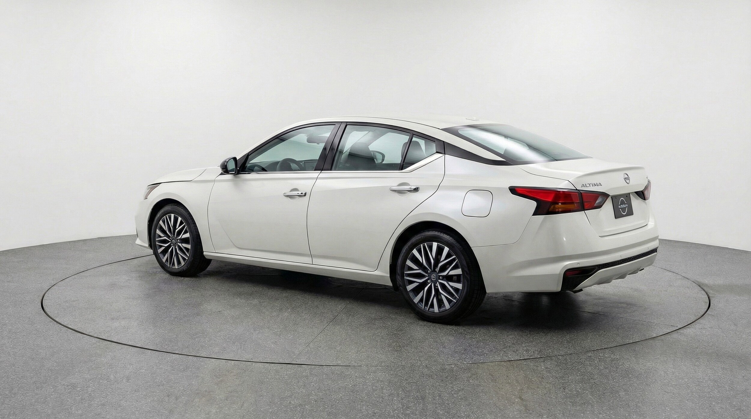 Thumbnail: 2025 Nissan Altima - 6