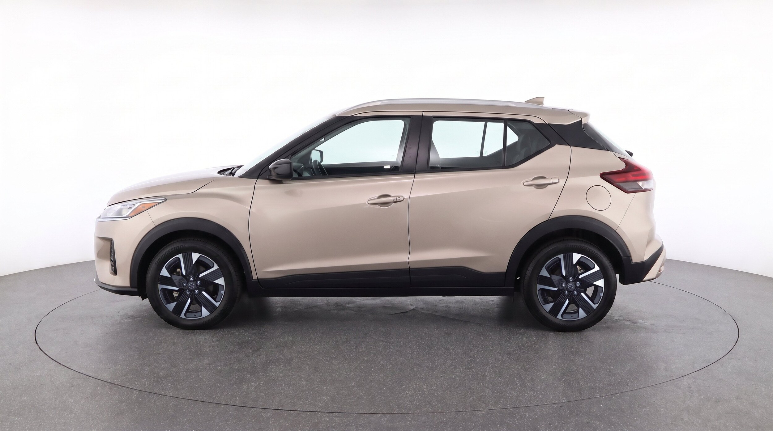 Thumbnail: 2026 Nissan Kicks - 5