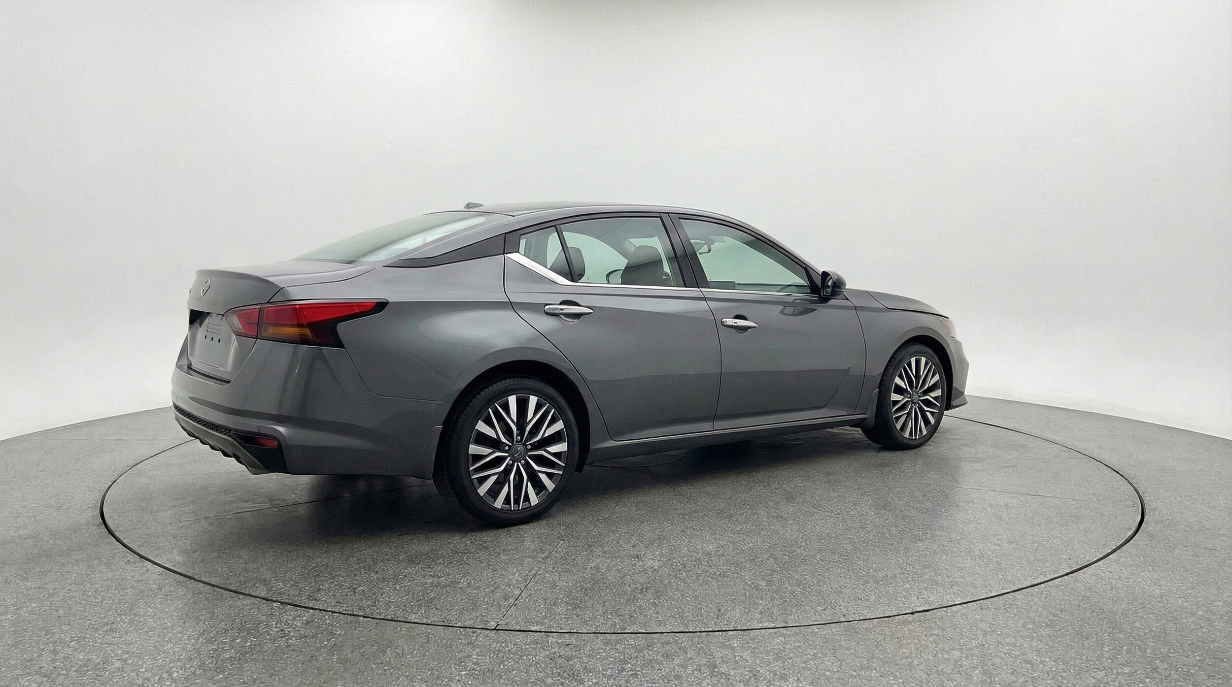 Thumbnail: 2025 Nissan Altima - 9