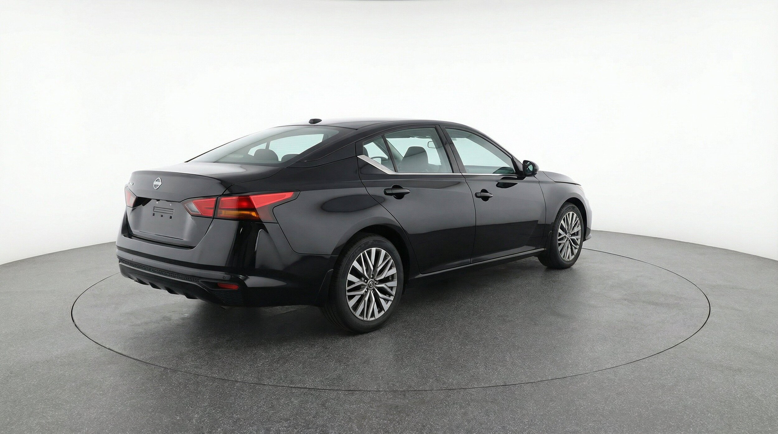 Thumbnail: 2025 Nissan Altima - 9