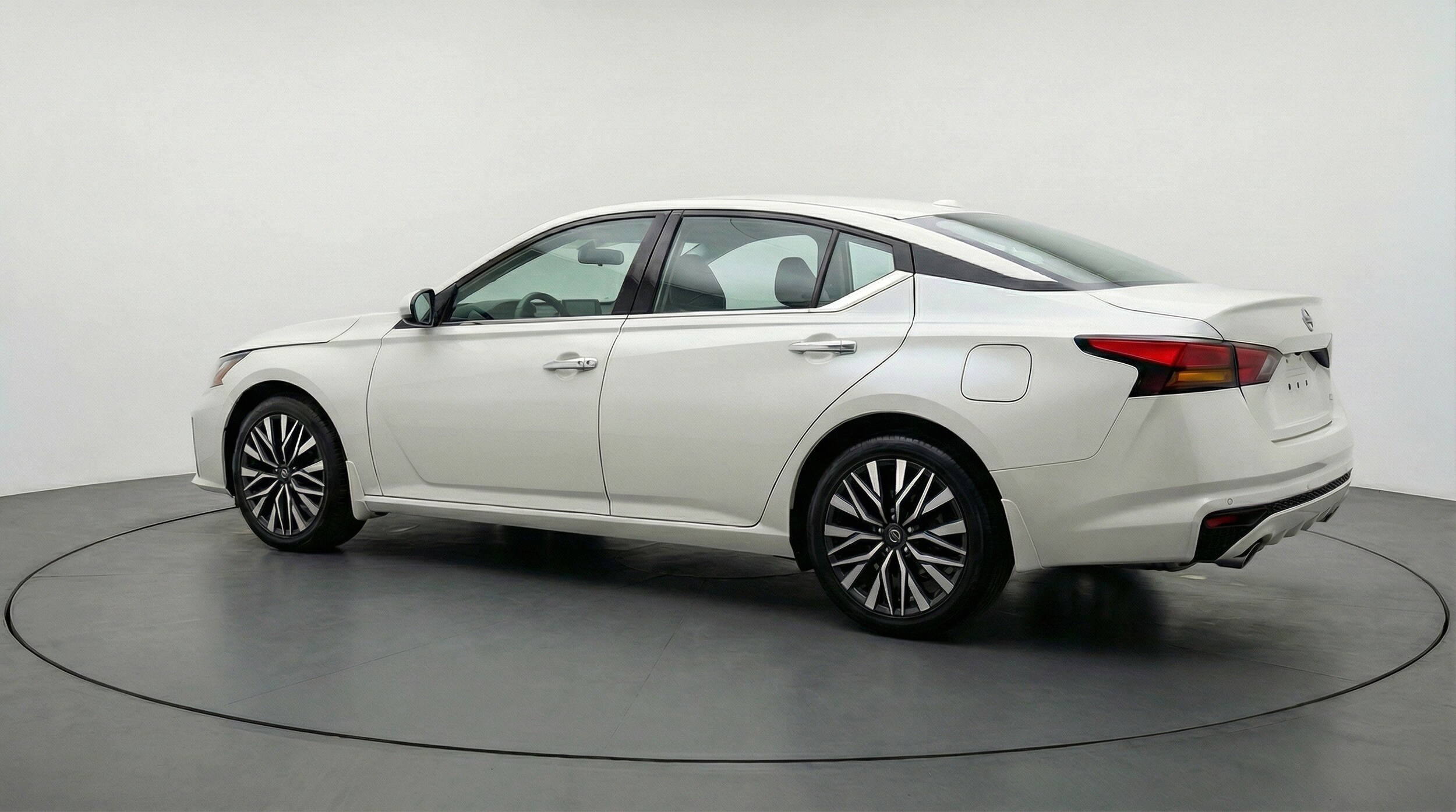 Thumbnail: 2025 Nissan Altima - 6