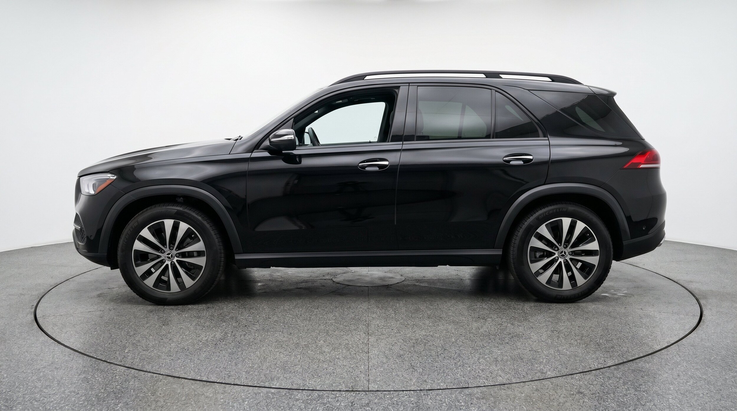 Thumbnail: 2026 Mercedes-Benz GLE - 5