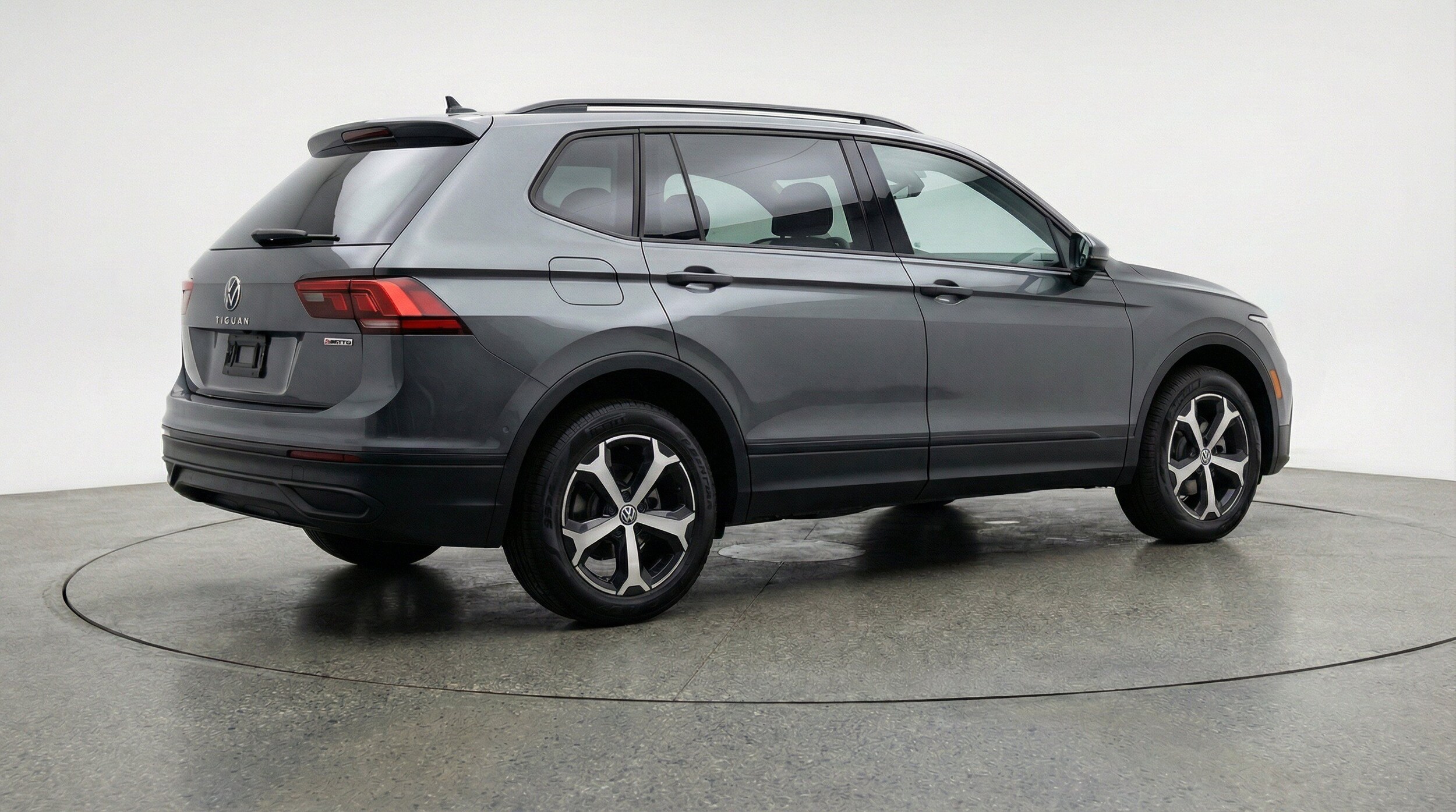 Thumbnail: 2026 Volkswagen Tiguan - 9