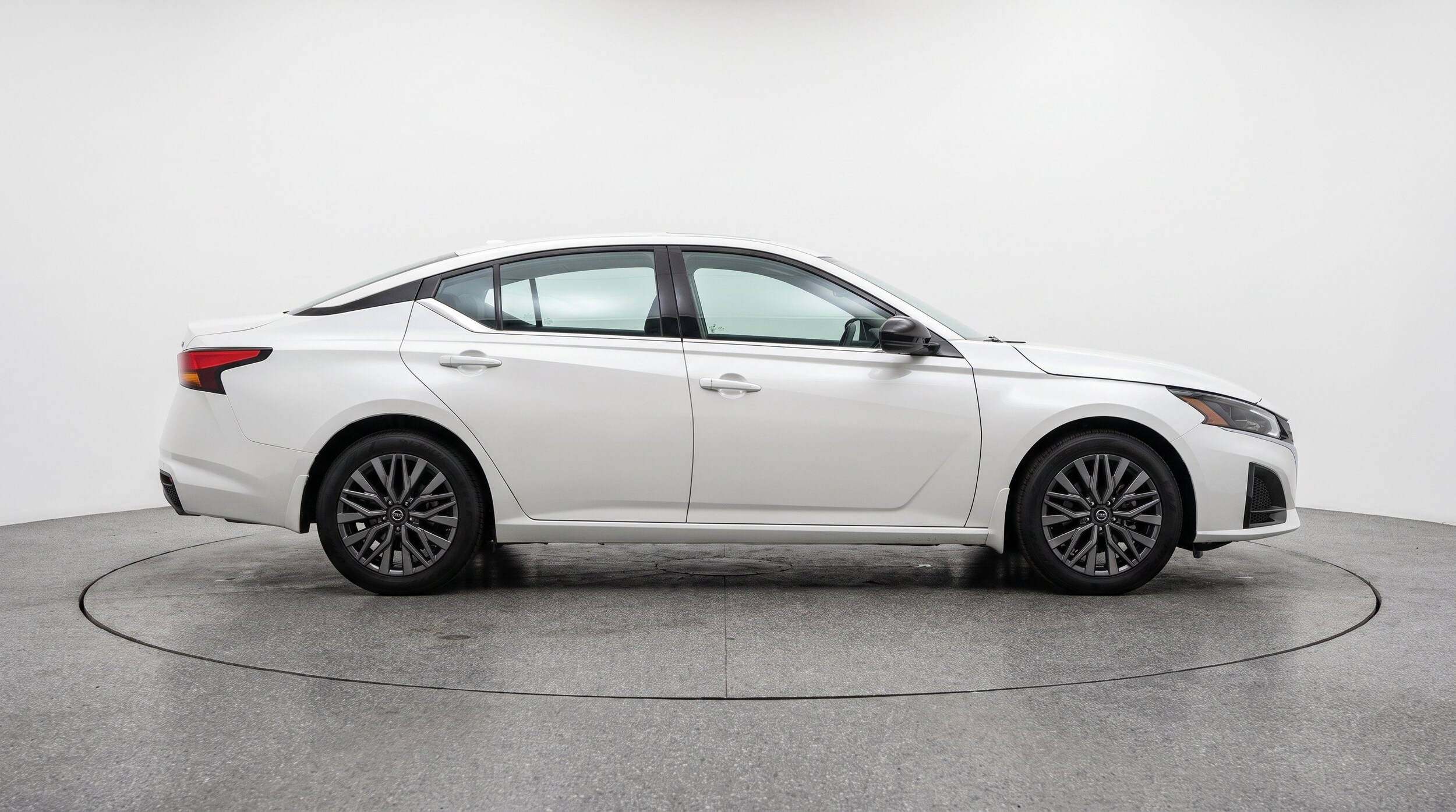 Thumbnail: 2025 Nissan Altima - 10