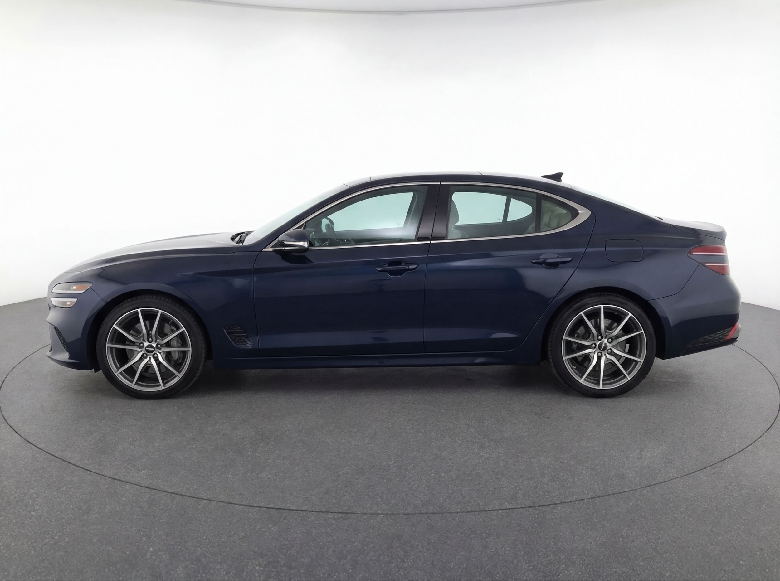 Thumbnail: 2025 Genesis G70 - 4