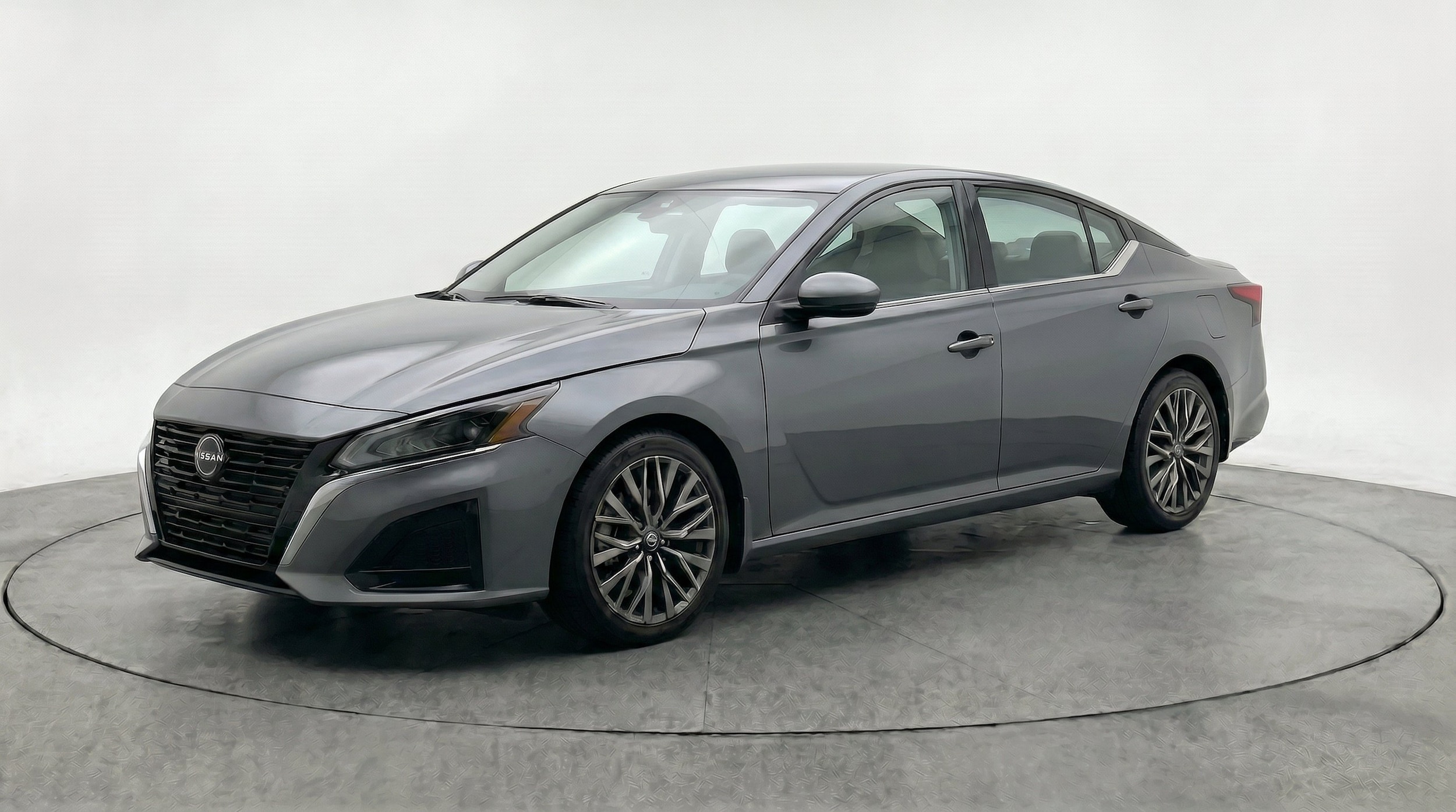 Thumbnail: 2025 Nissan Altima - 3