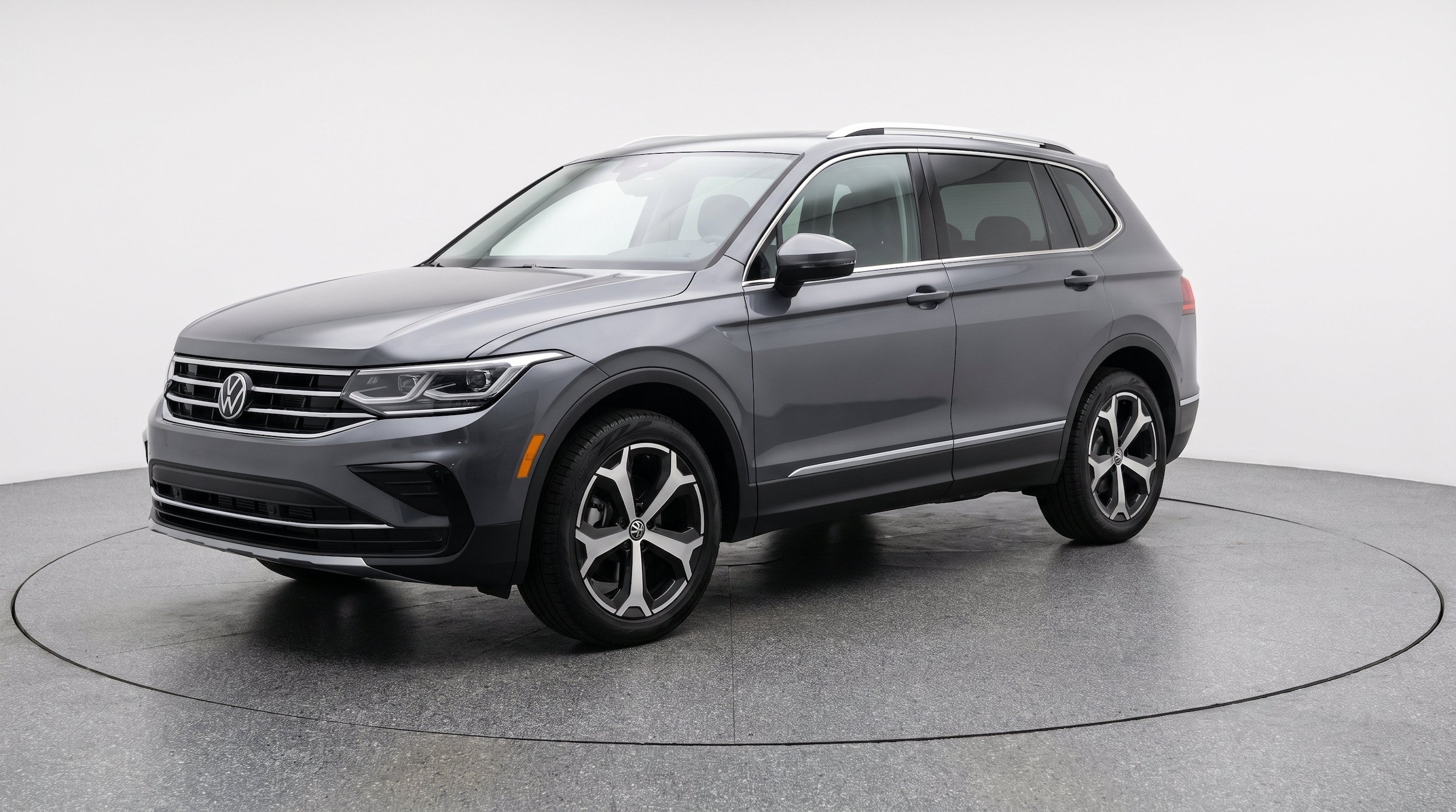 Thumbnail: 2026 Volkswagen Tiguan - 3