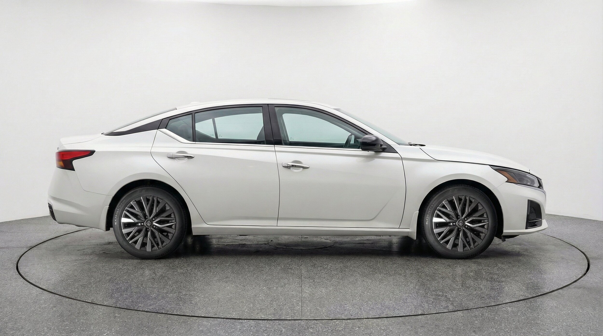 Thumbnail: 2025 Nissan Altima - 11