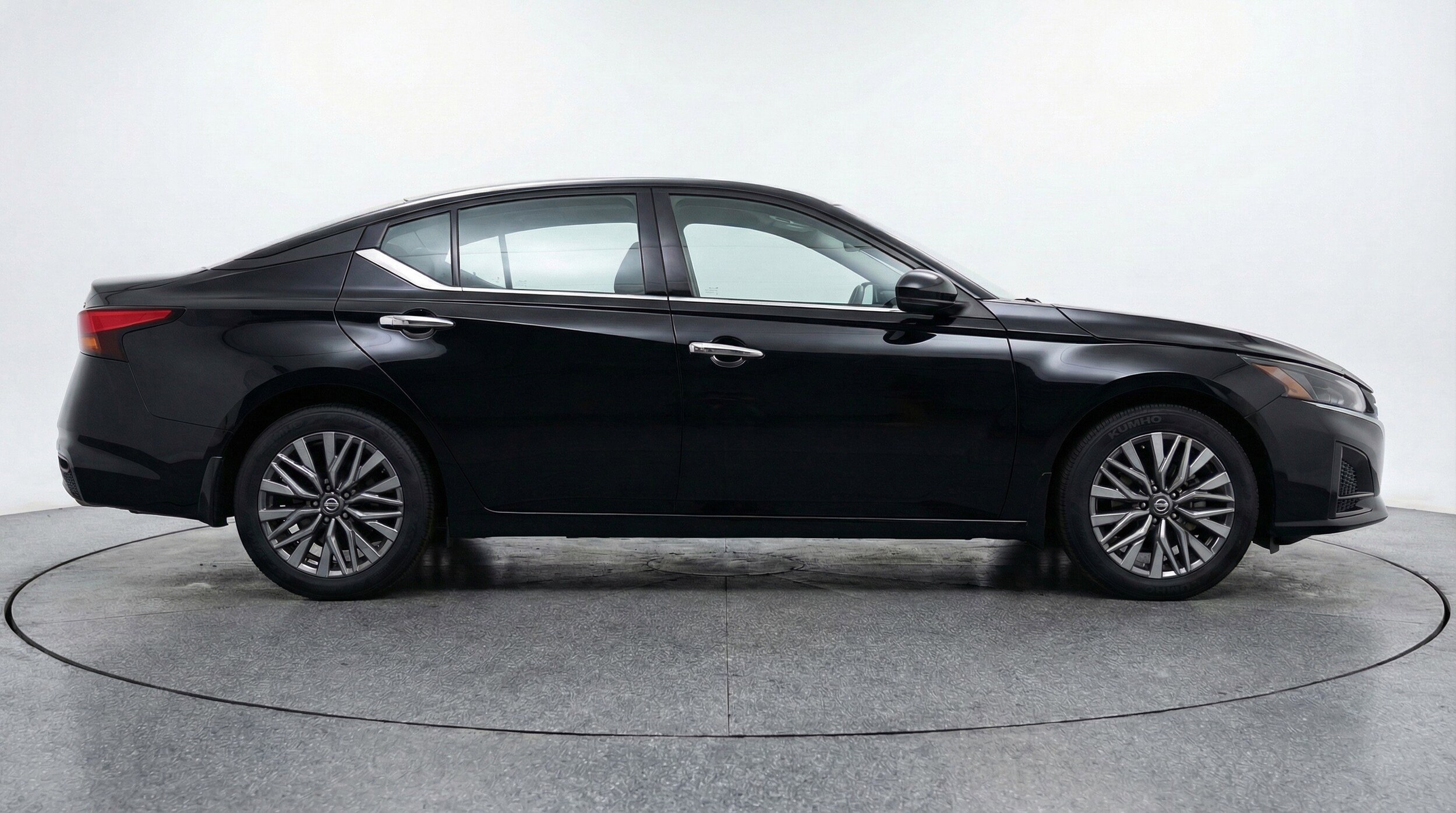 Thumbnail: 2025 Nissan Altima - 11