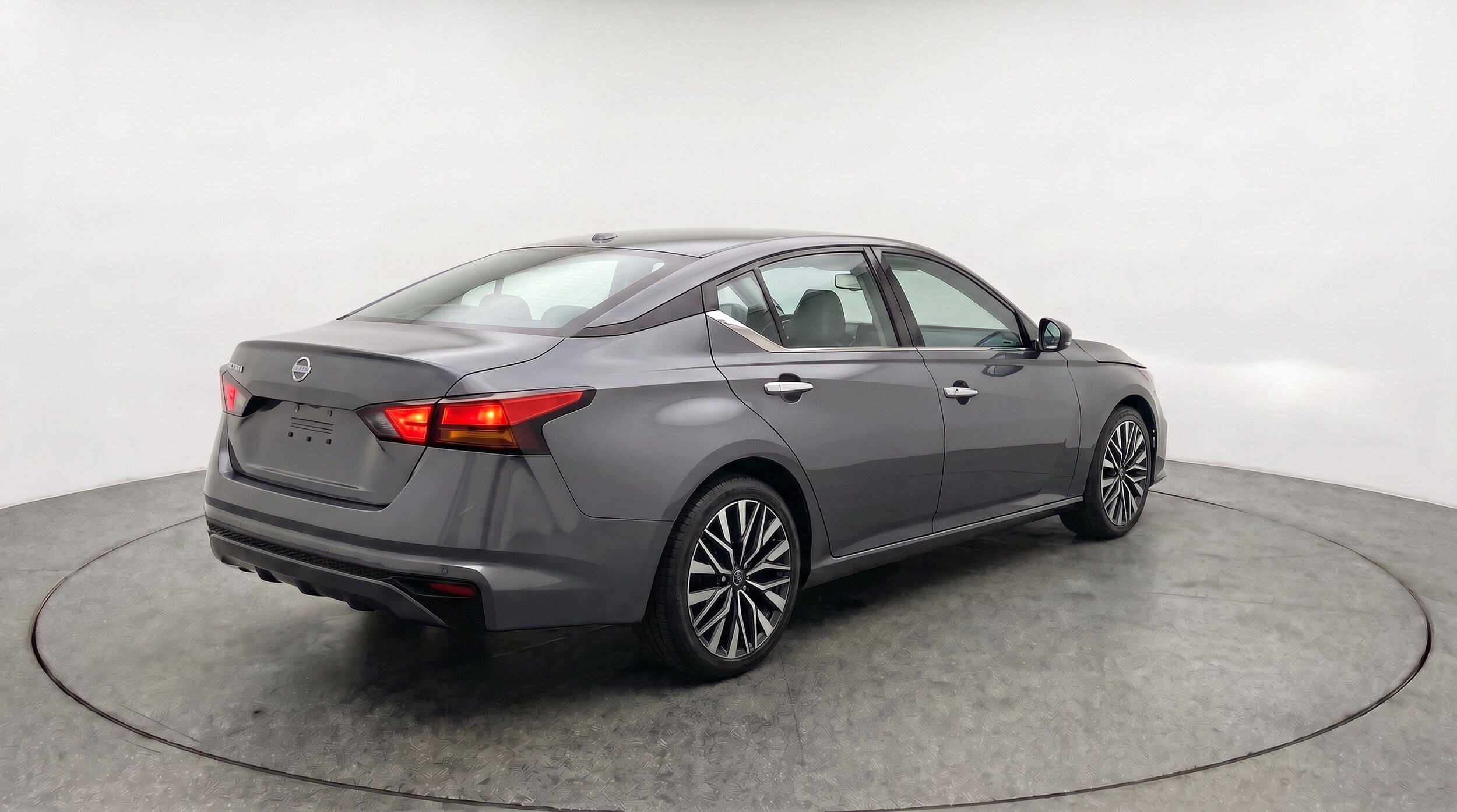 Thumbnail: 2025 Nissan Altima - 9